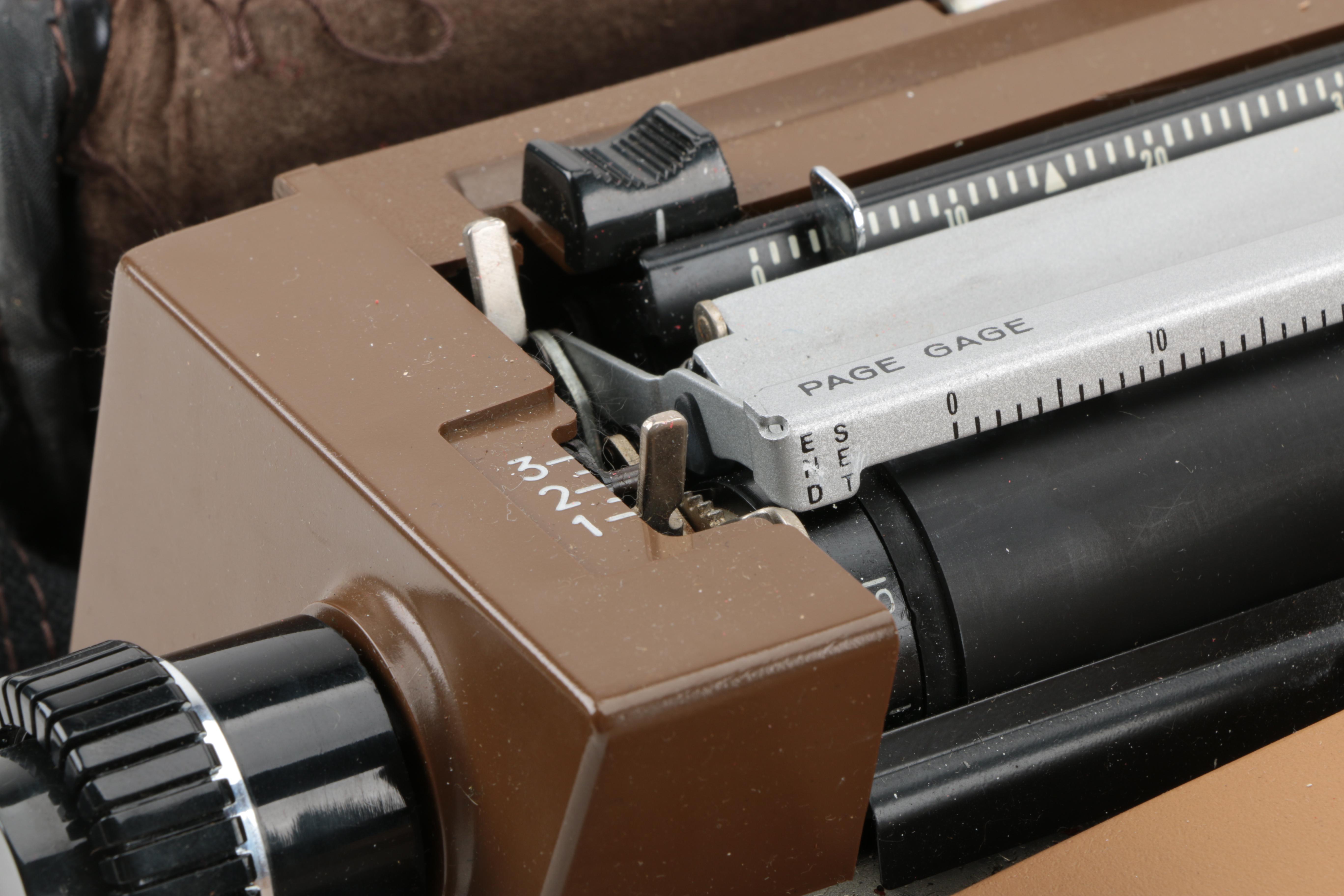 Vintage Smith-Corona "Coronet XL" Typewriter with Case