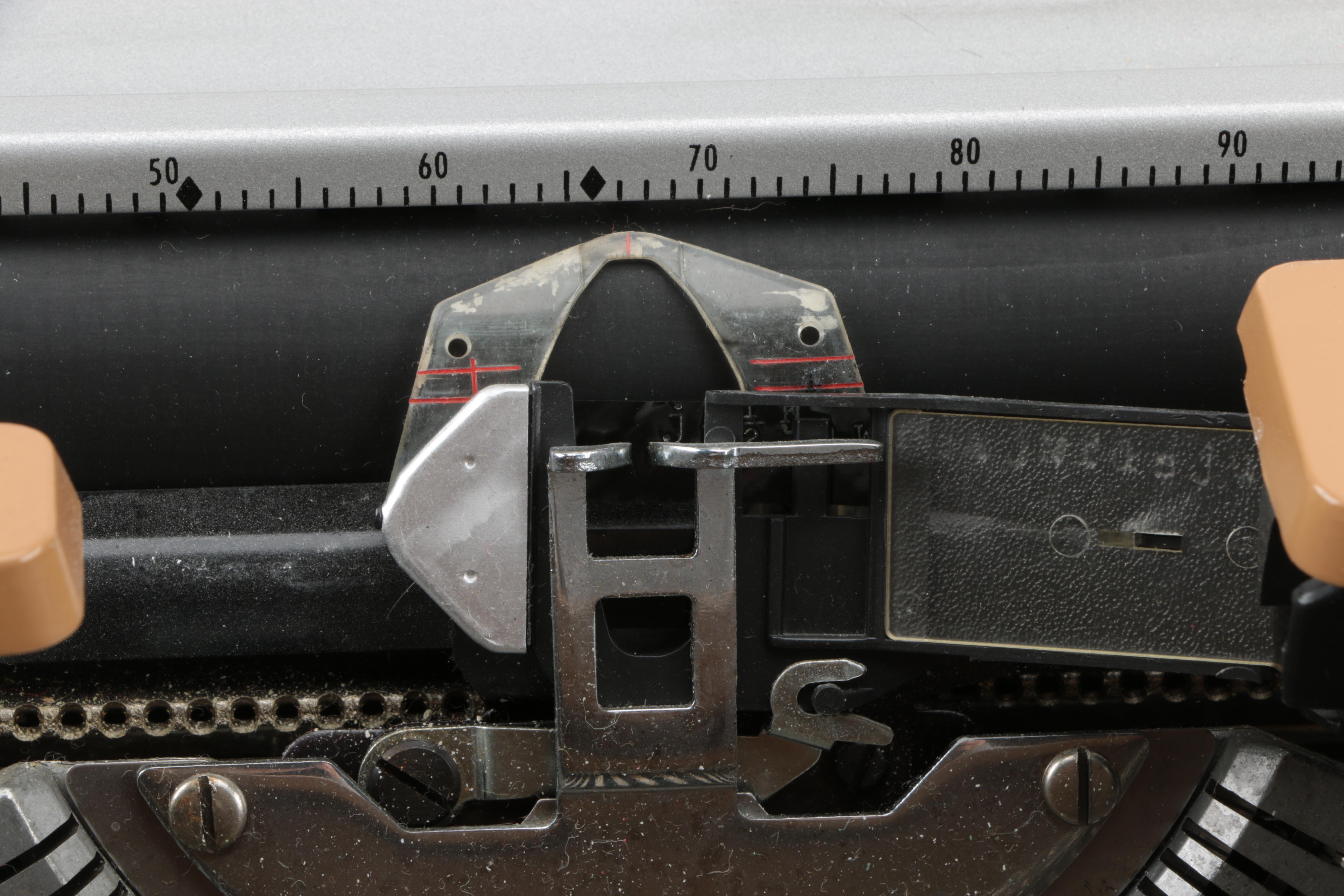 Vintage Smith-Corona "Coronet XL" Typewriter with Case