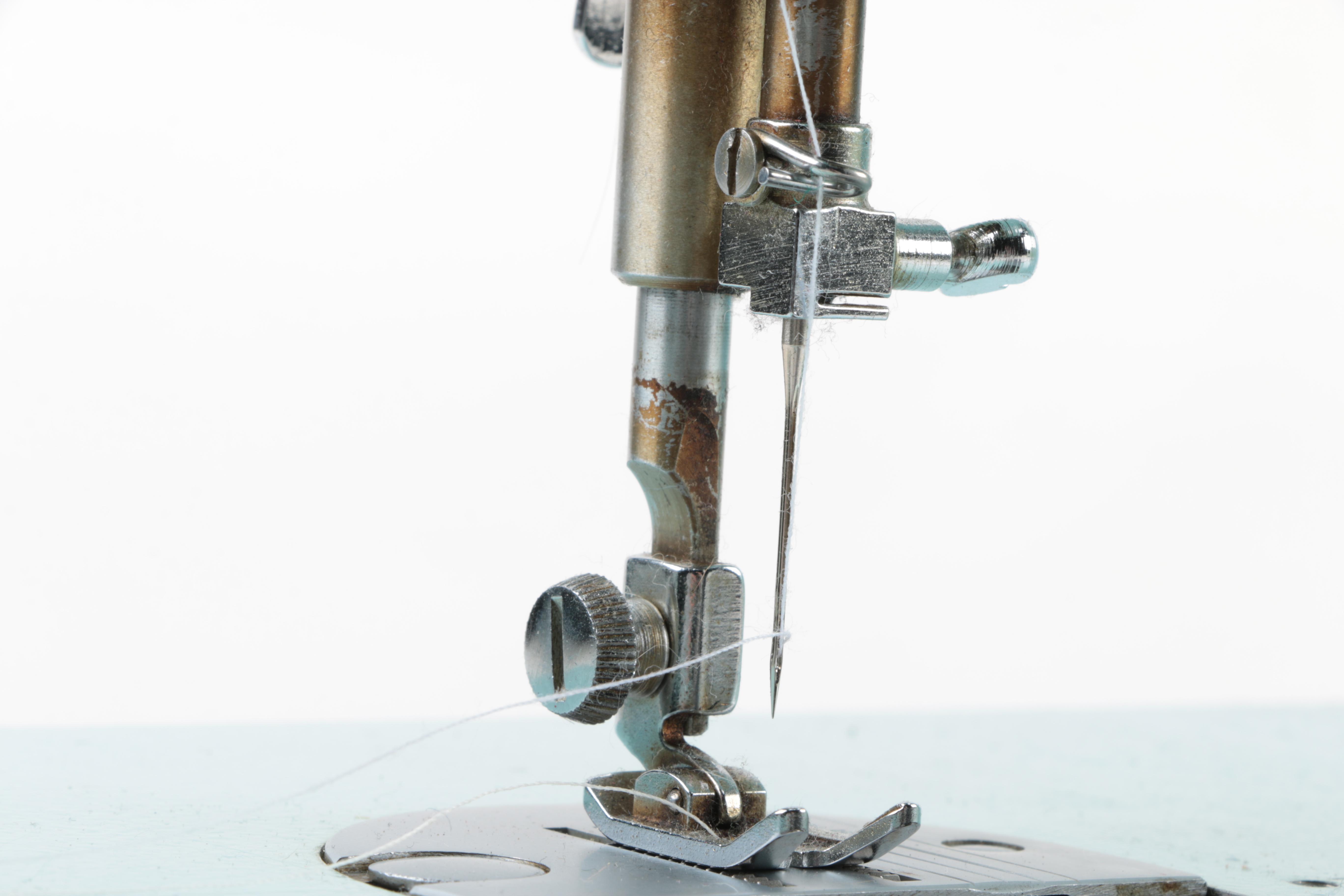 Vintage Singer Model 347 Portable Sewing Machine