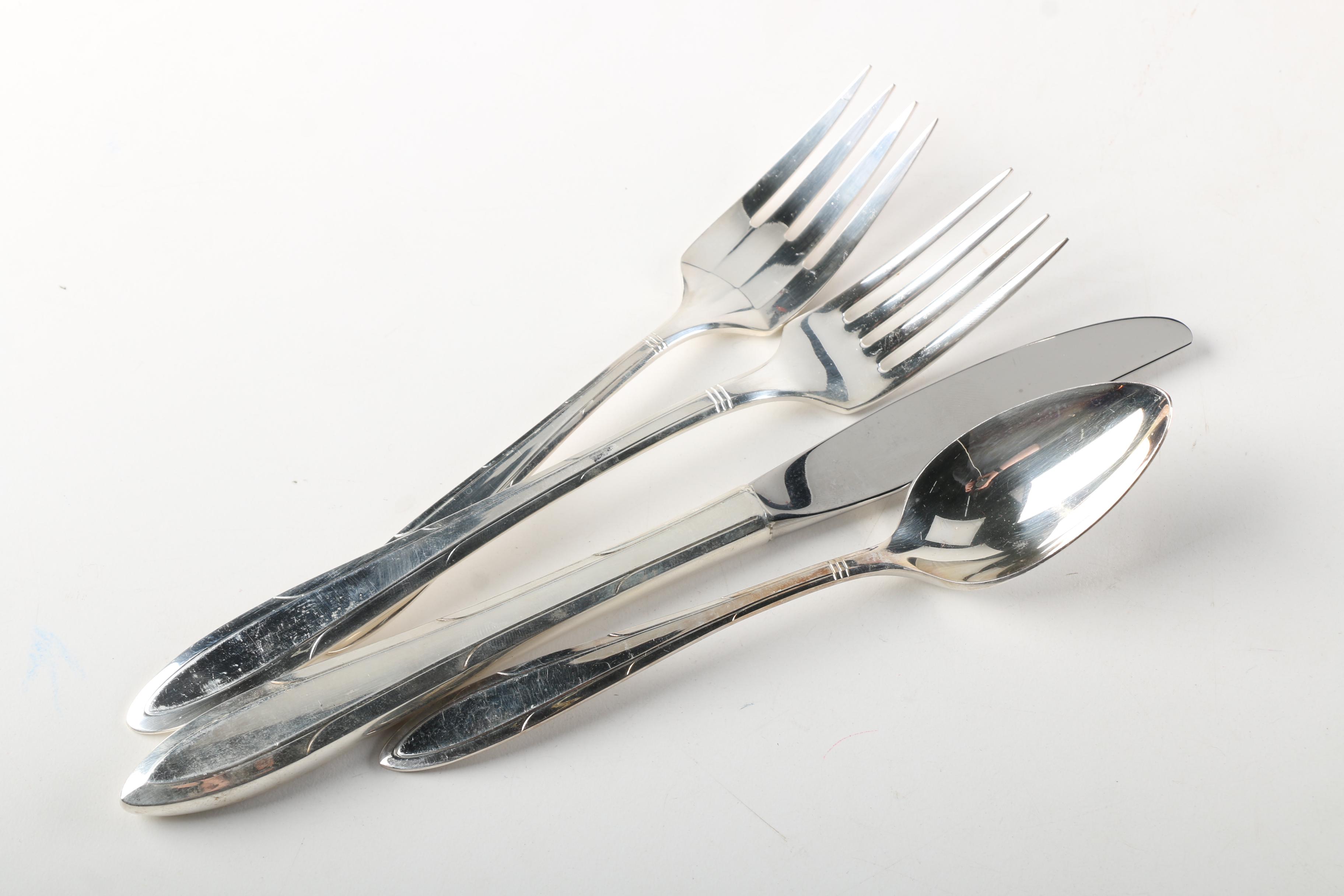 Nobility Plate "Reverie" Silver-Plated Flatware Set