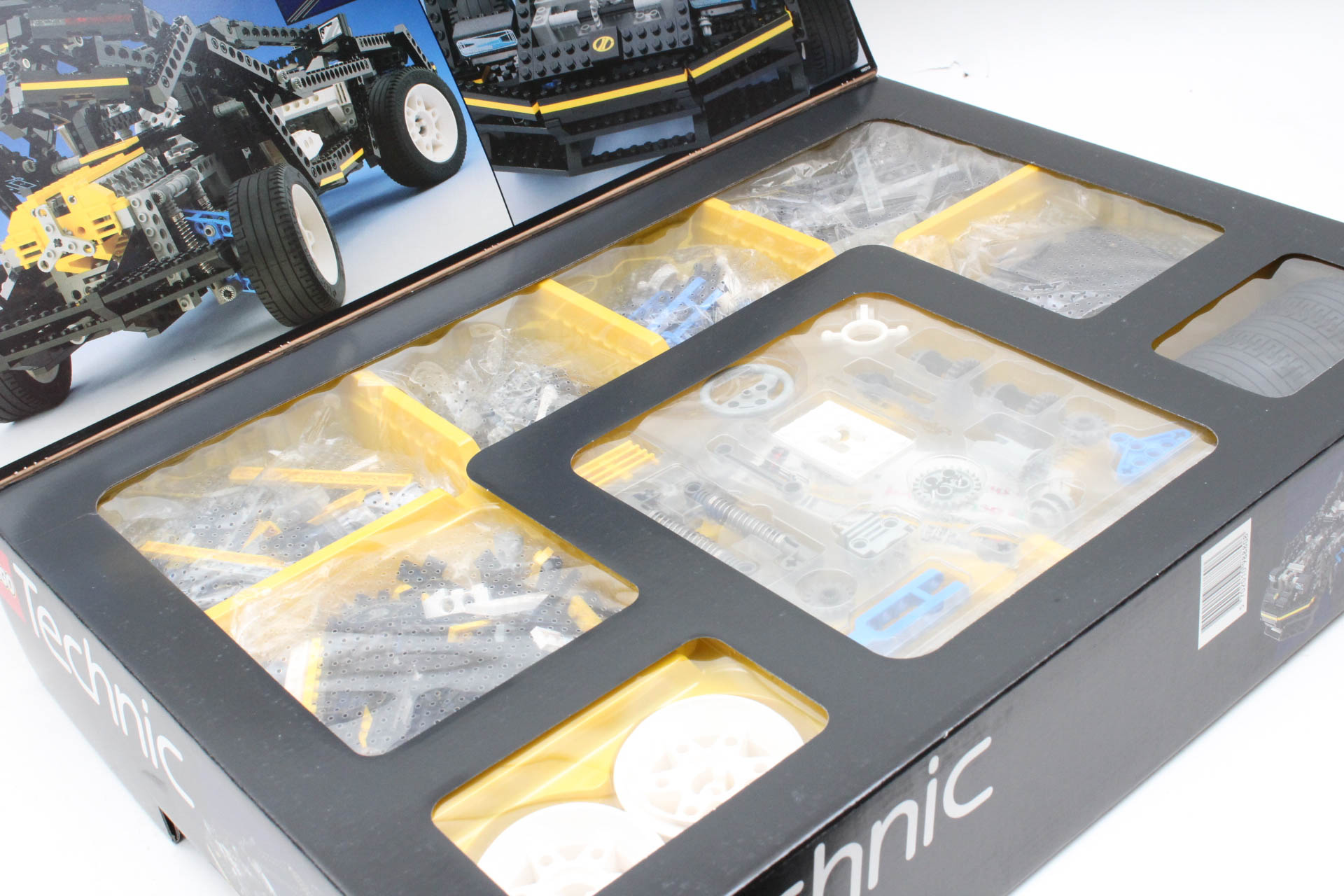 Lego Technic 8880 Building Kit