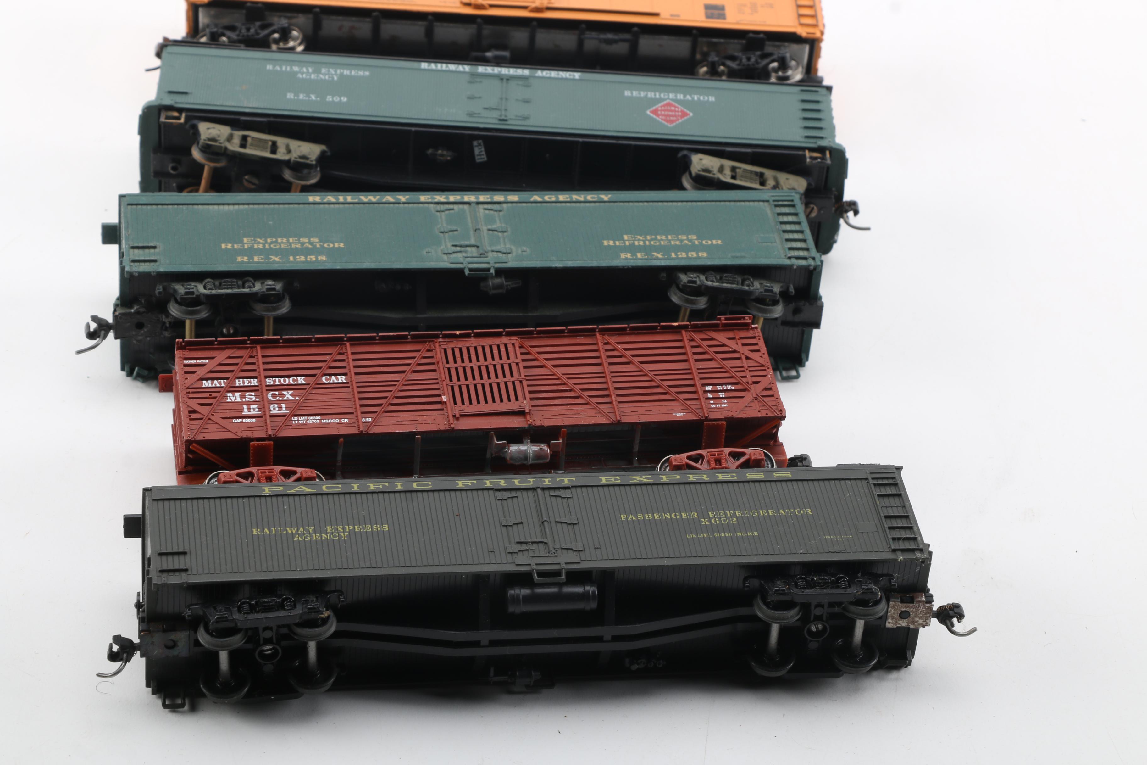 HO Scale Train Cars Including Roco Baldwin Locomotive Diesel Engine