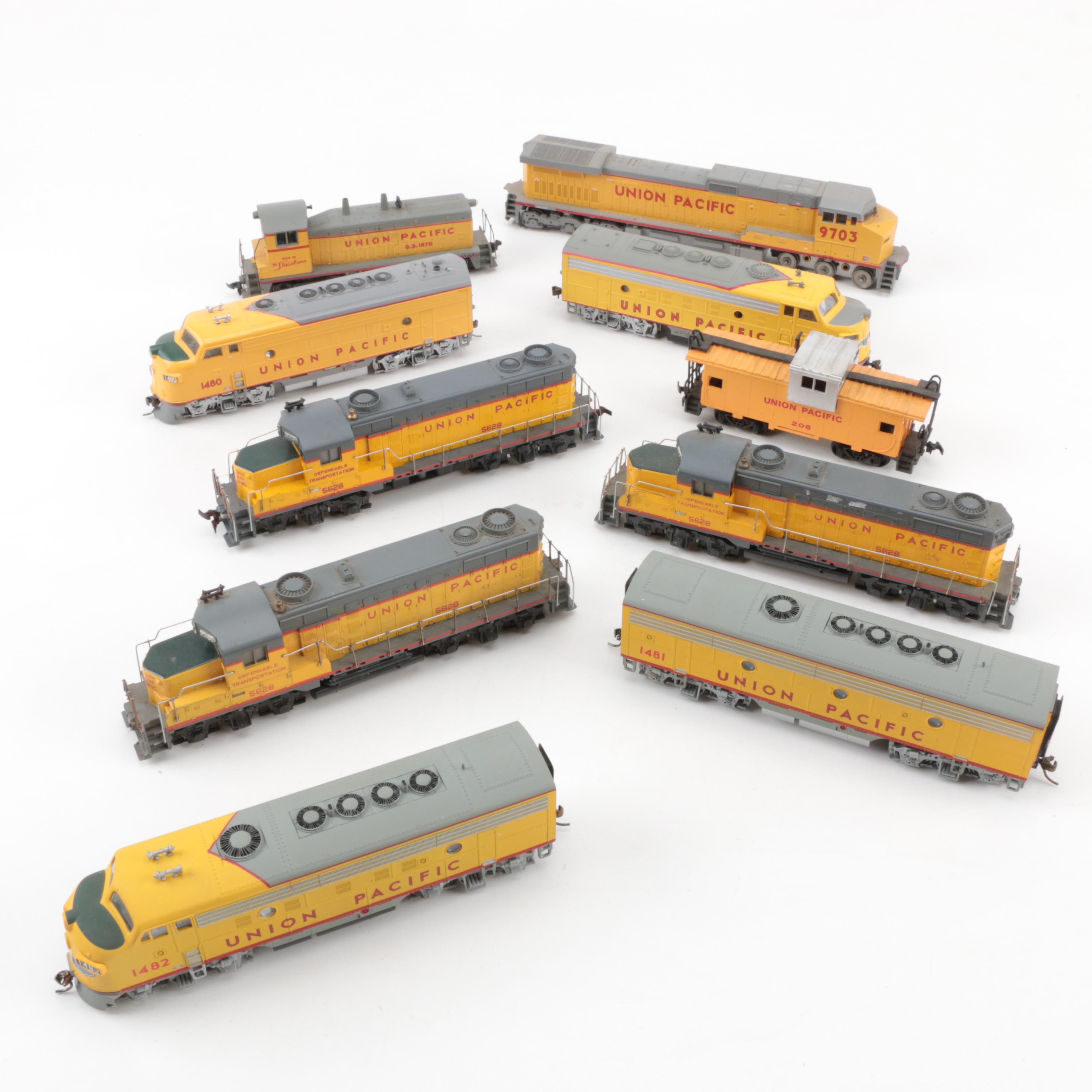 PRIORITY-HO Scale Union Pacific Diesel Engines and Train Cars
