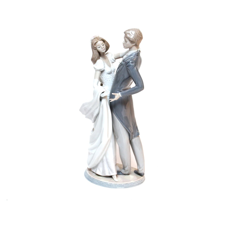 Lladró "I Love You Truly" Porcelain Figurine