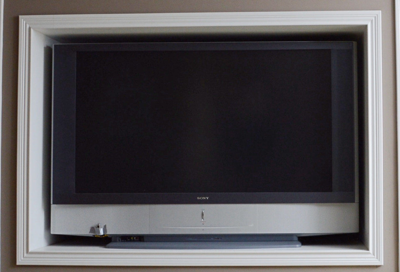 Sony Bravia Grand Wega 60" LCD Television