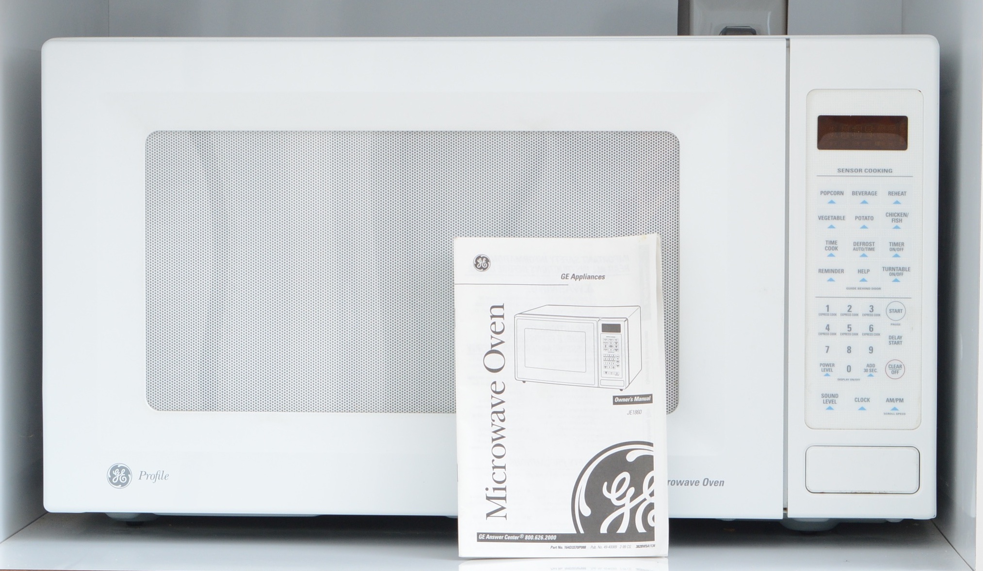 GE Microwave Oven