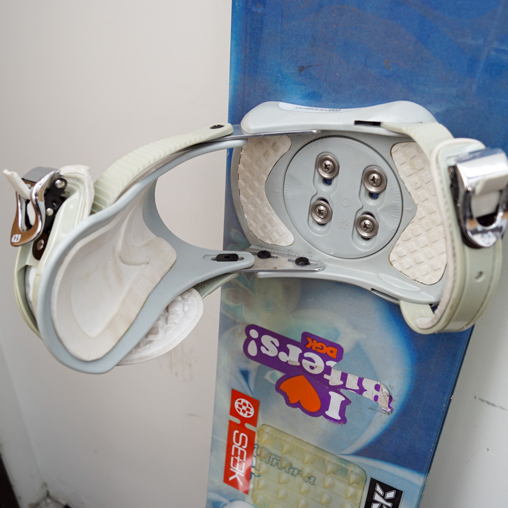 Morrow "Mantra" 148cm Snowboard with Morrow "Lotus" Bindings