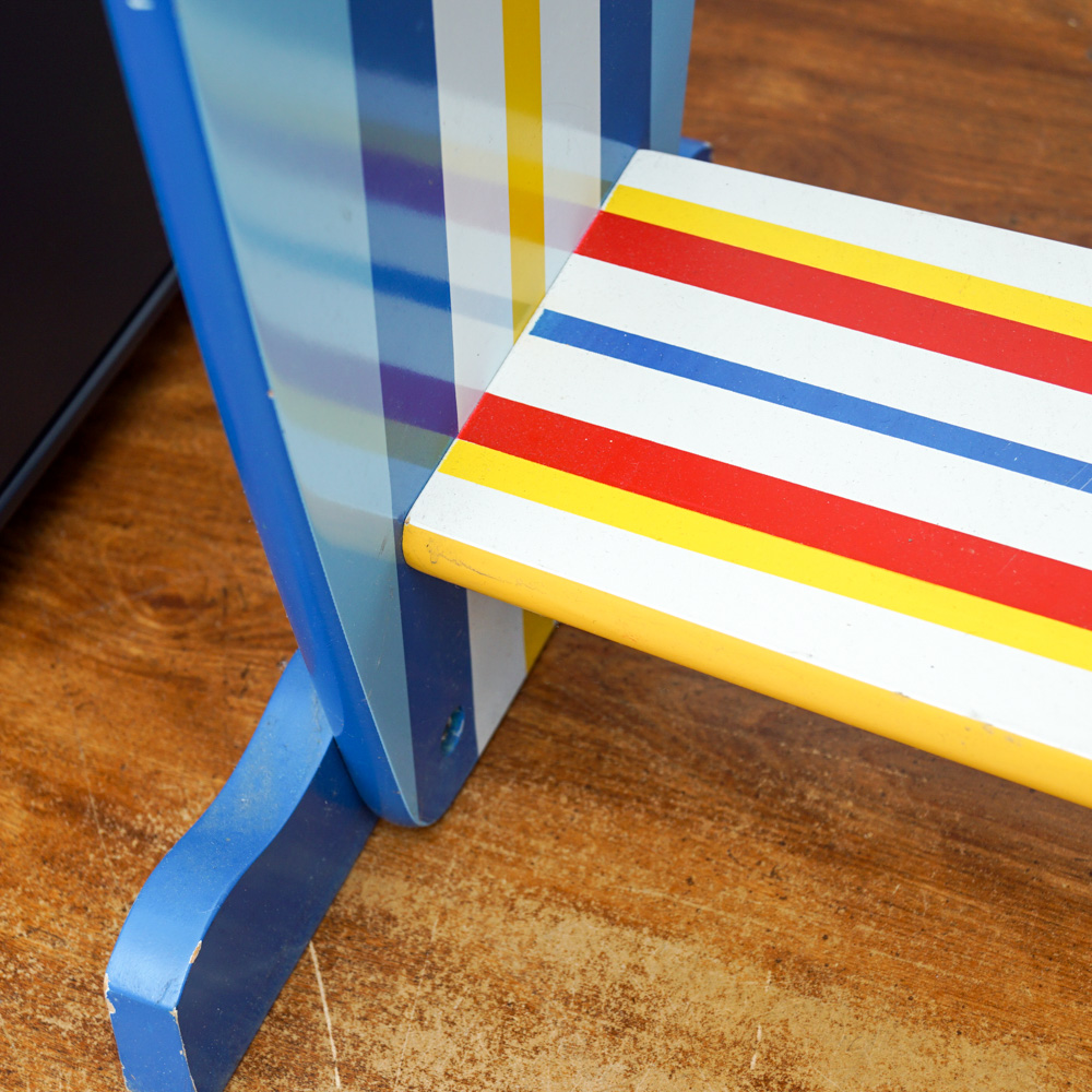 Surfboard Motif Shelf