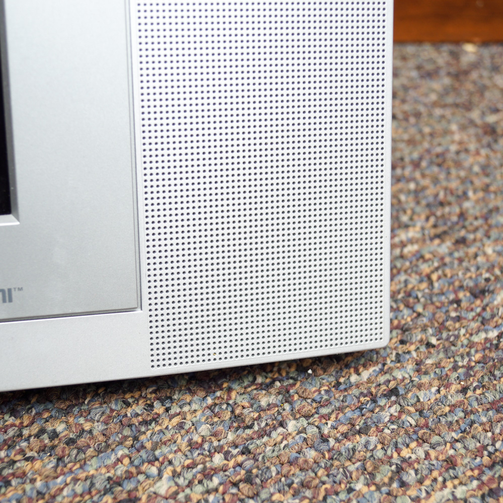 Zenith Television with Wall Mount