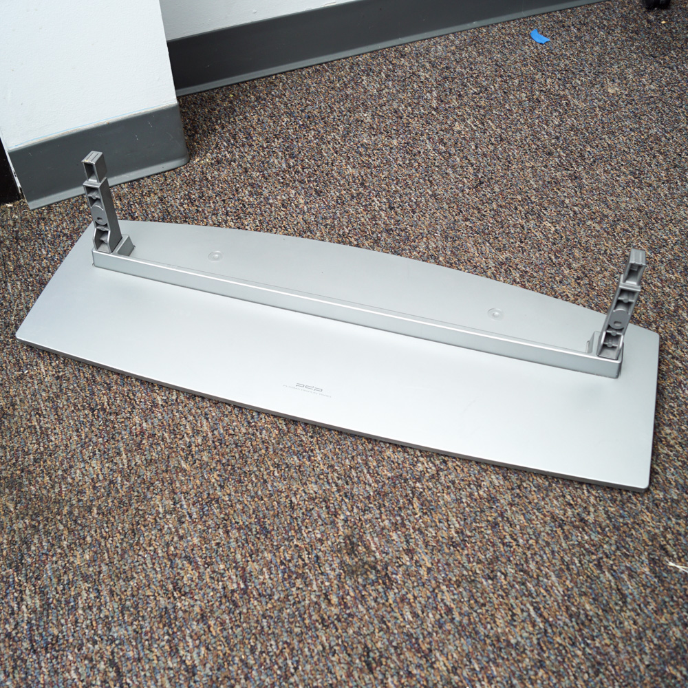 Zenith Television with Wall Mount