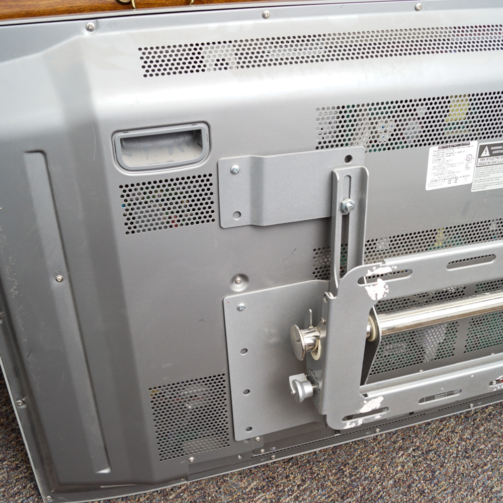 Zenith Television with Wall Mount