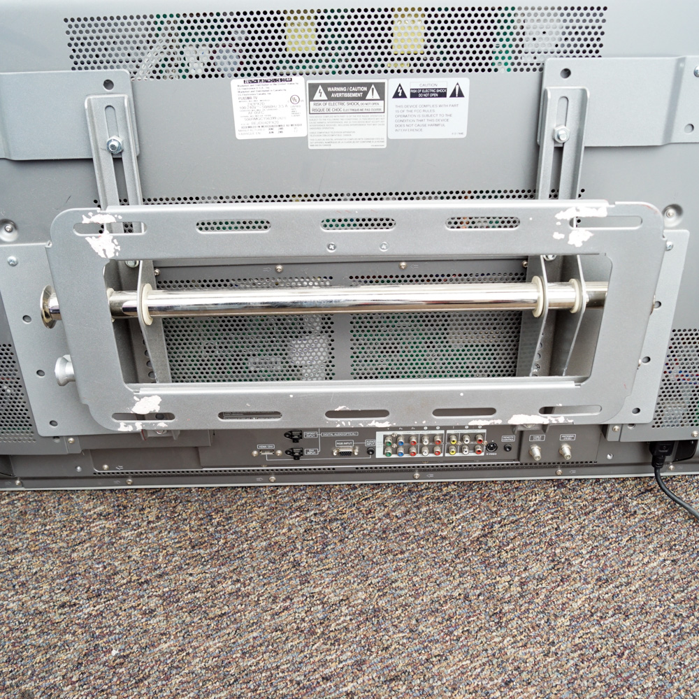 Zenith Television with Wall Mount