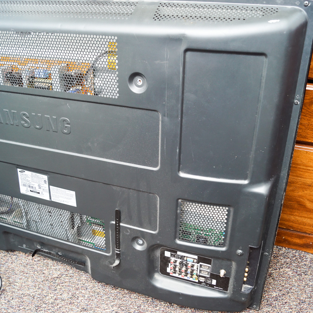 Samsung 50" Television with Mount