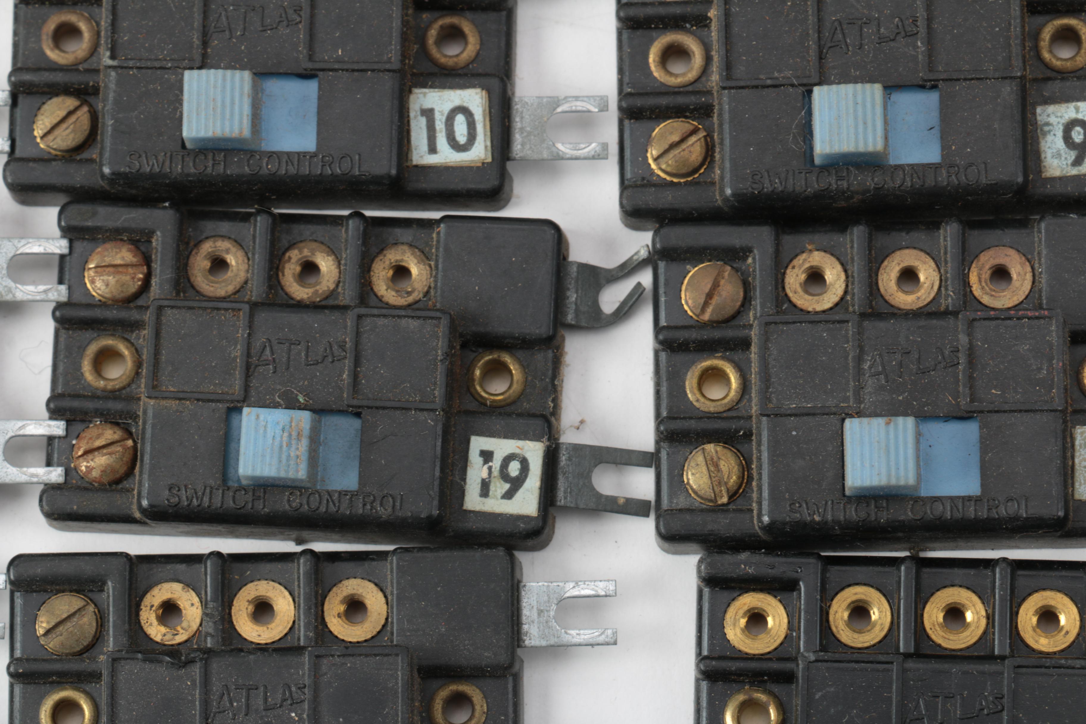 Model Train Transformers, Switches and Accessories