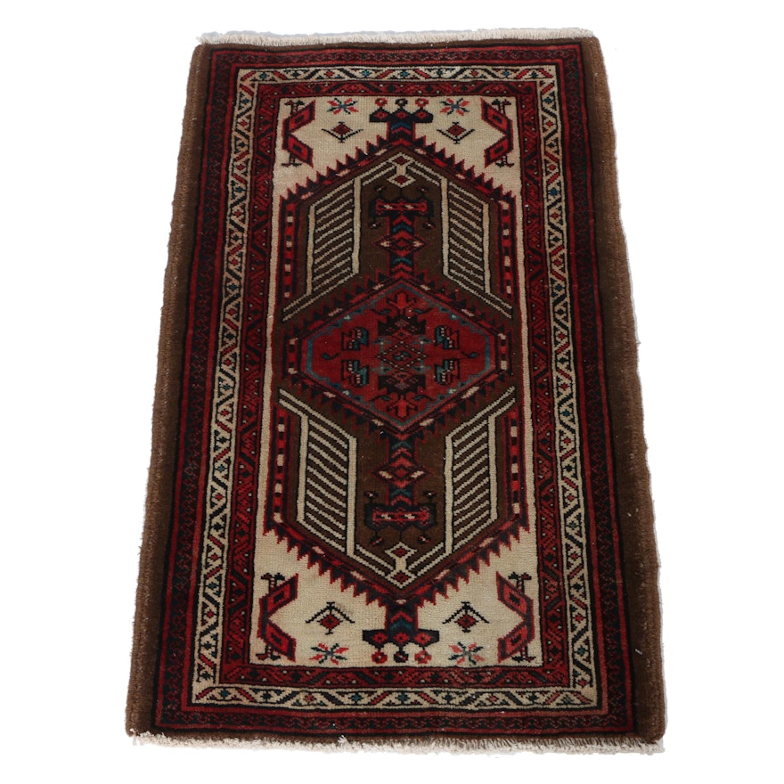 Hand-Knotted Persian Sarab Accent Rug