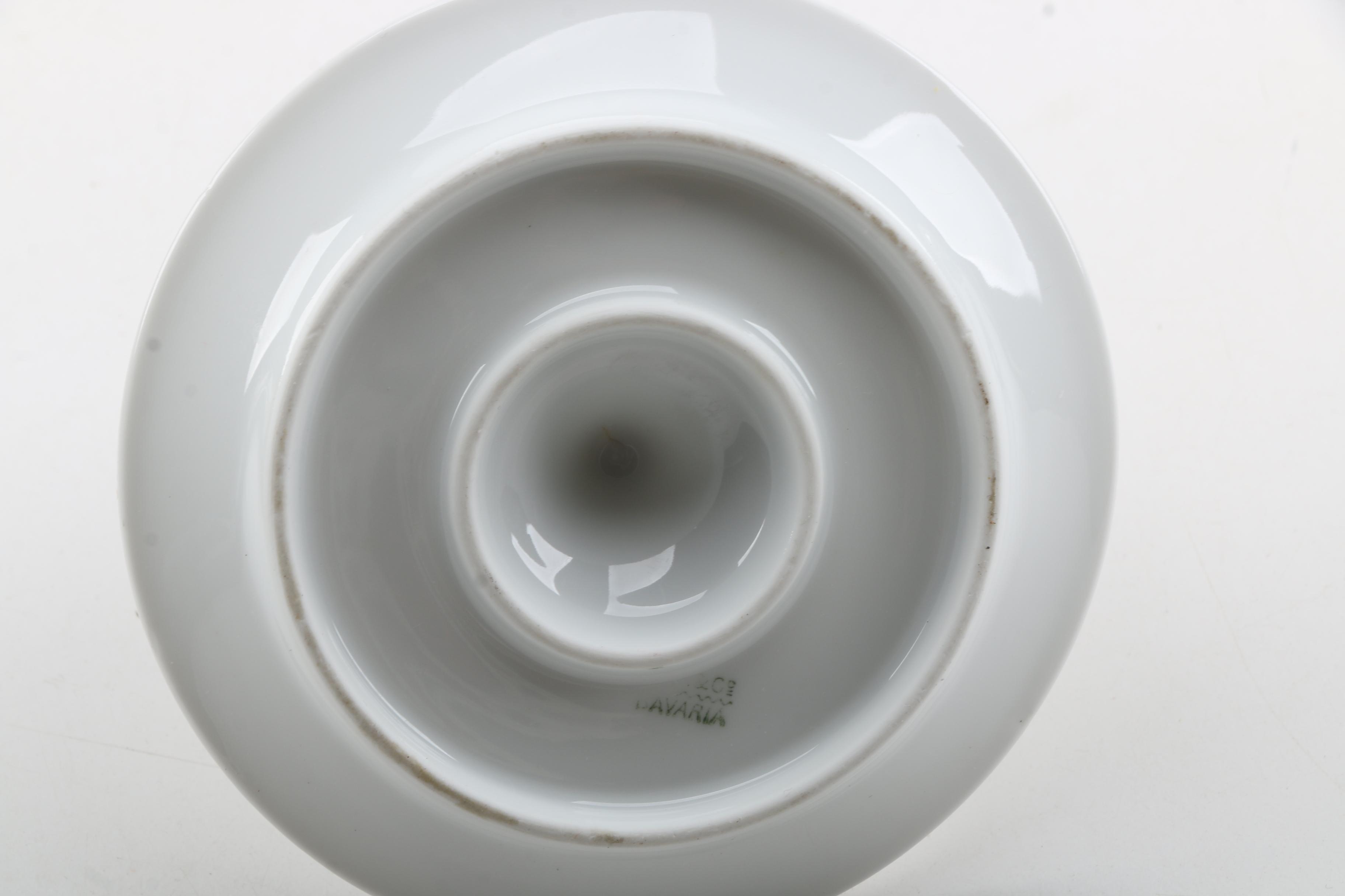 "La Reine Blanche" Porcelain Dish