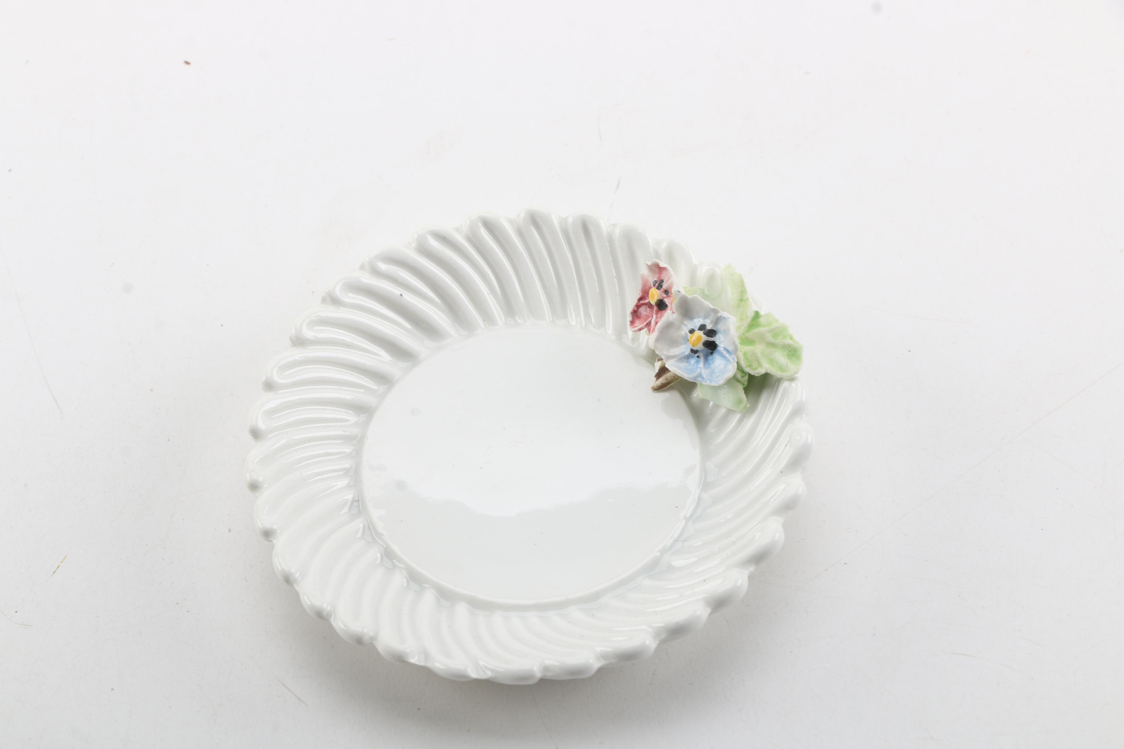 "La Reine Blanche" Porcelain Dish