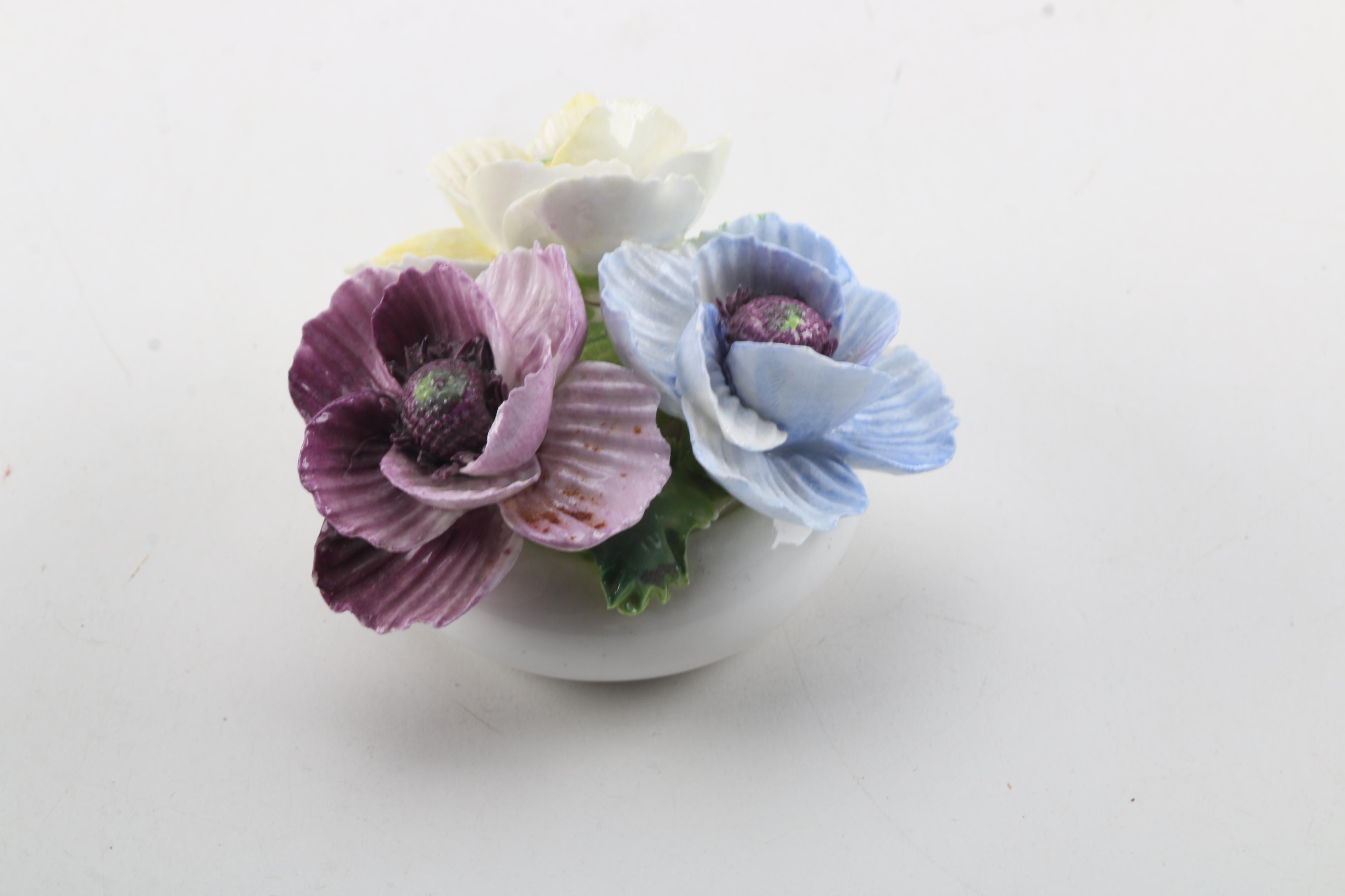 "La Reine Blanche" Porcelain Dish