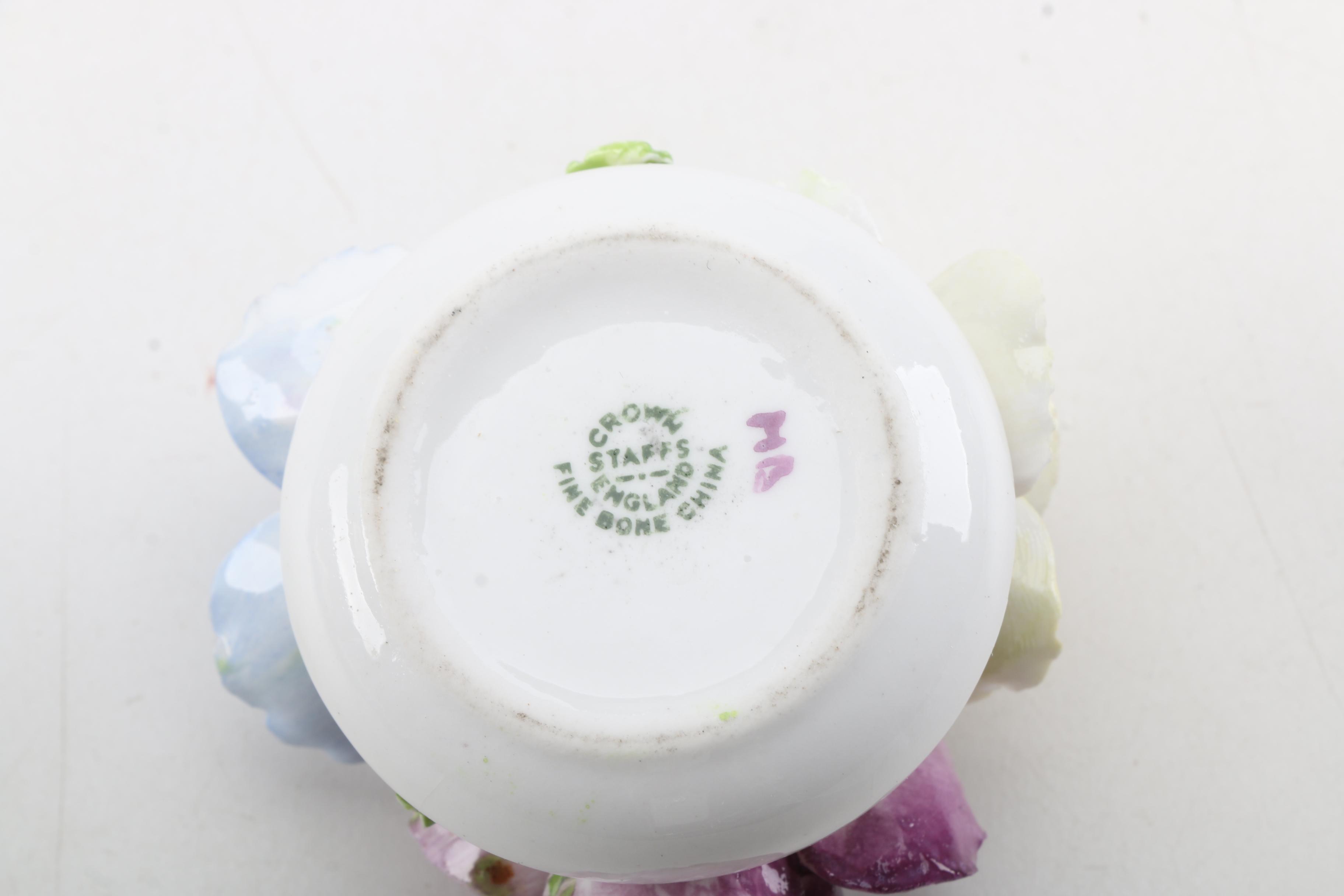 "La Reine Blanche" Porcelain Dish