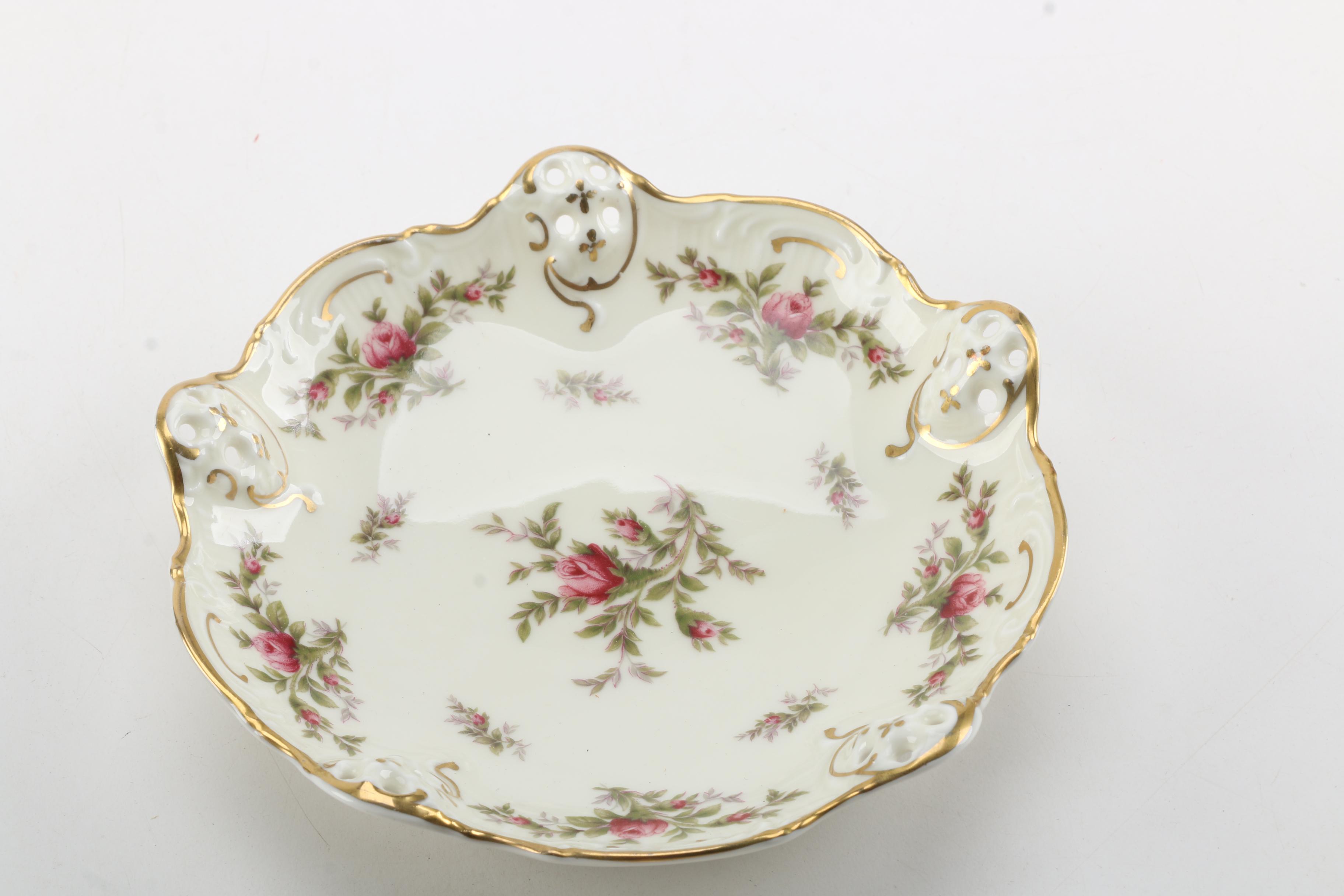 "La Reine Blanche" Porcelain Dish