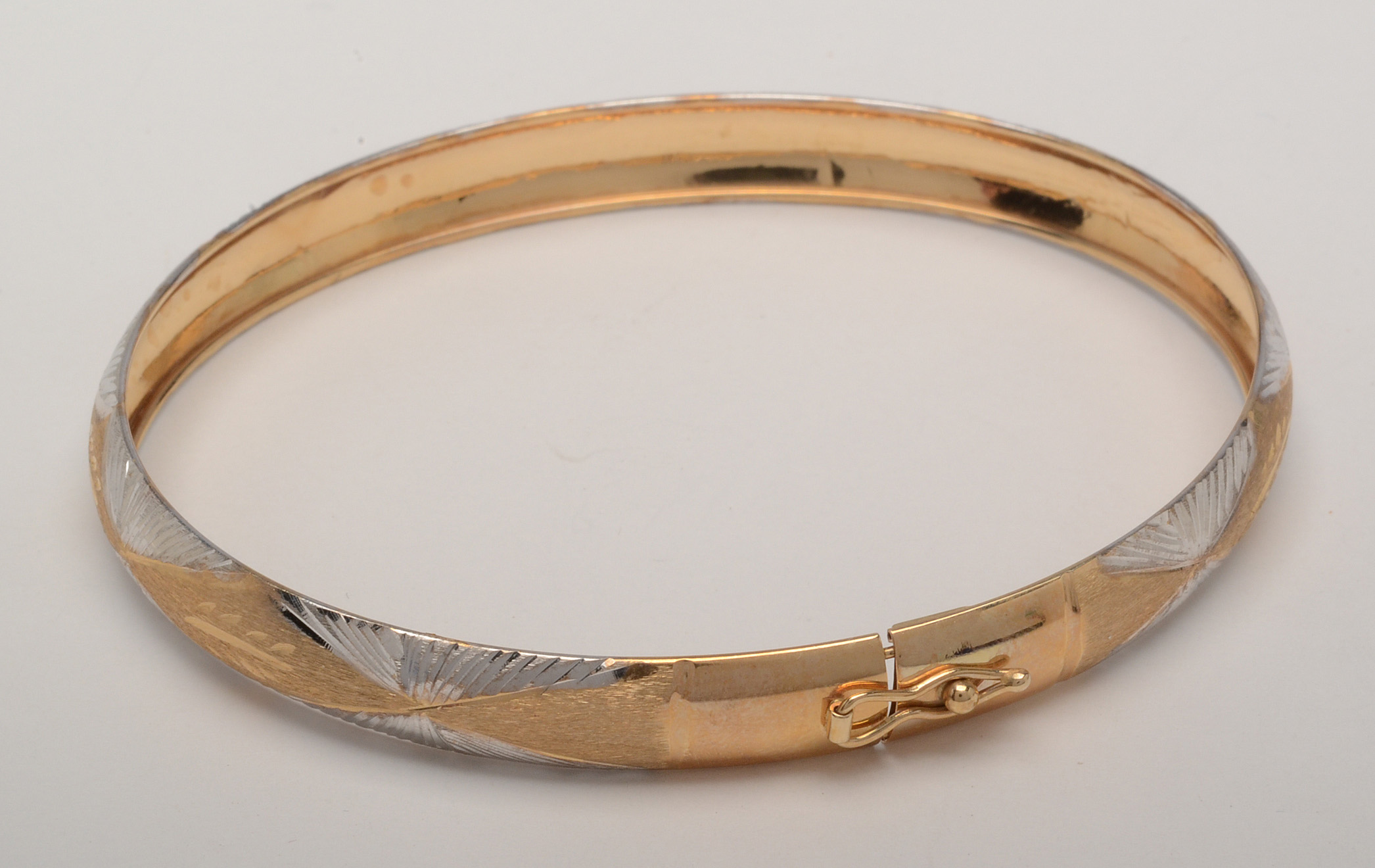 10K White and Yellow Gold Hinged Bracelet