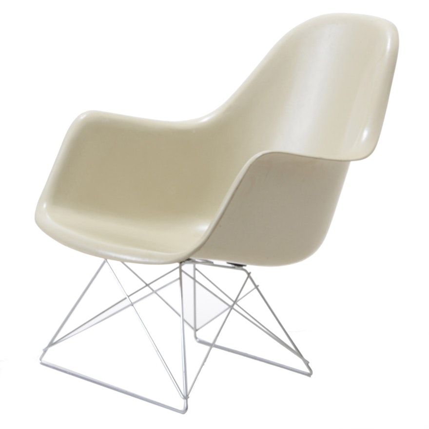 Eames for Herman Miller Mid Century Modern Fiberglass Armchair