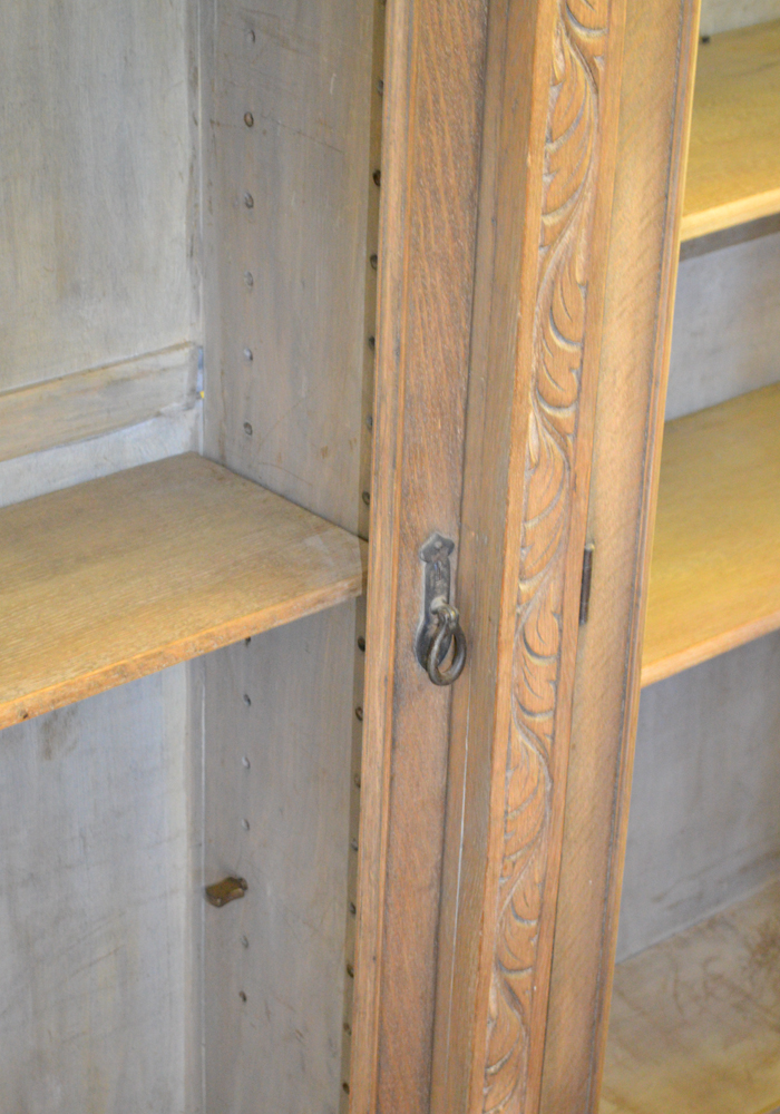 Antique Carved Italian Oak Hutch