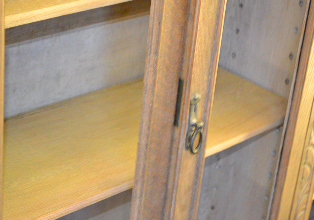 Antique Carved Italian Oak Hutch