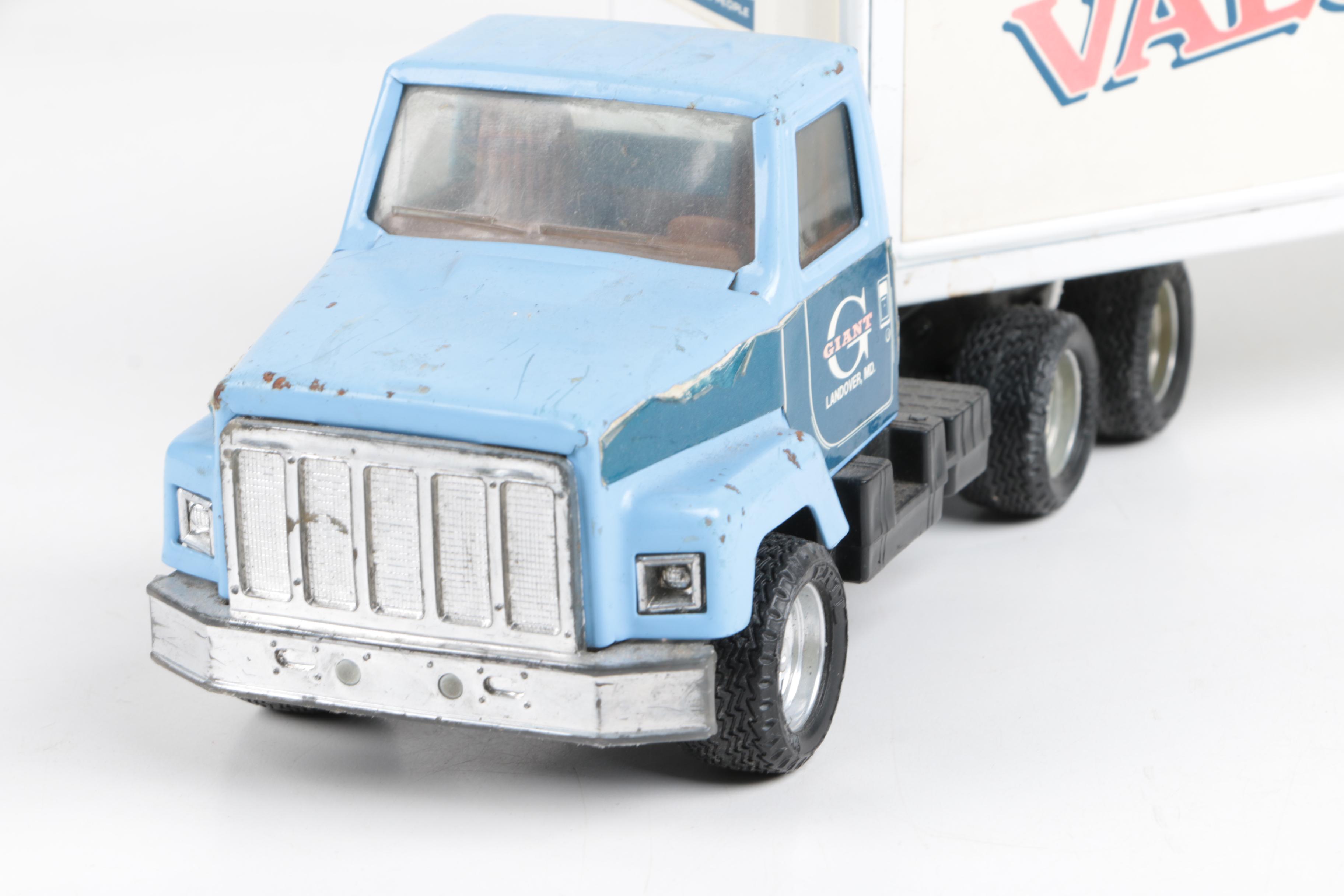 Giant Supermarket Die-Cast Tractor Trailer
