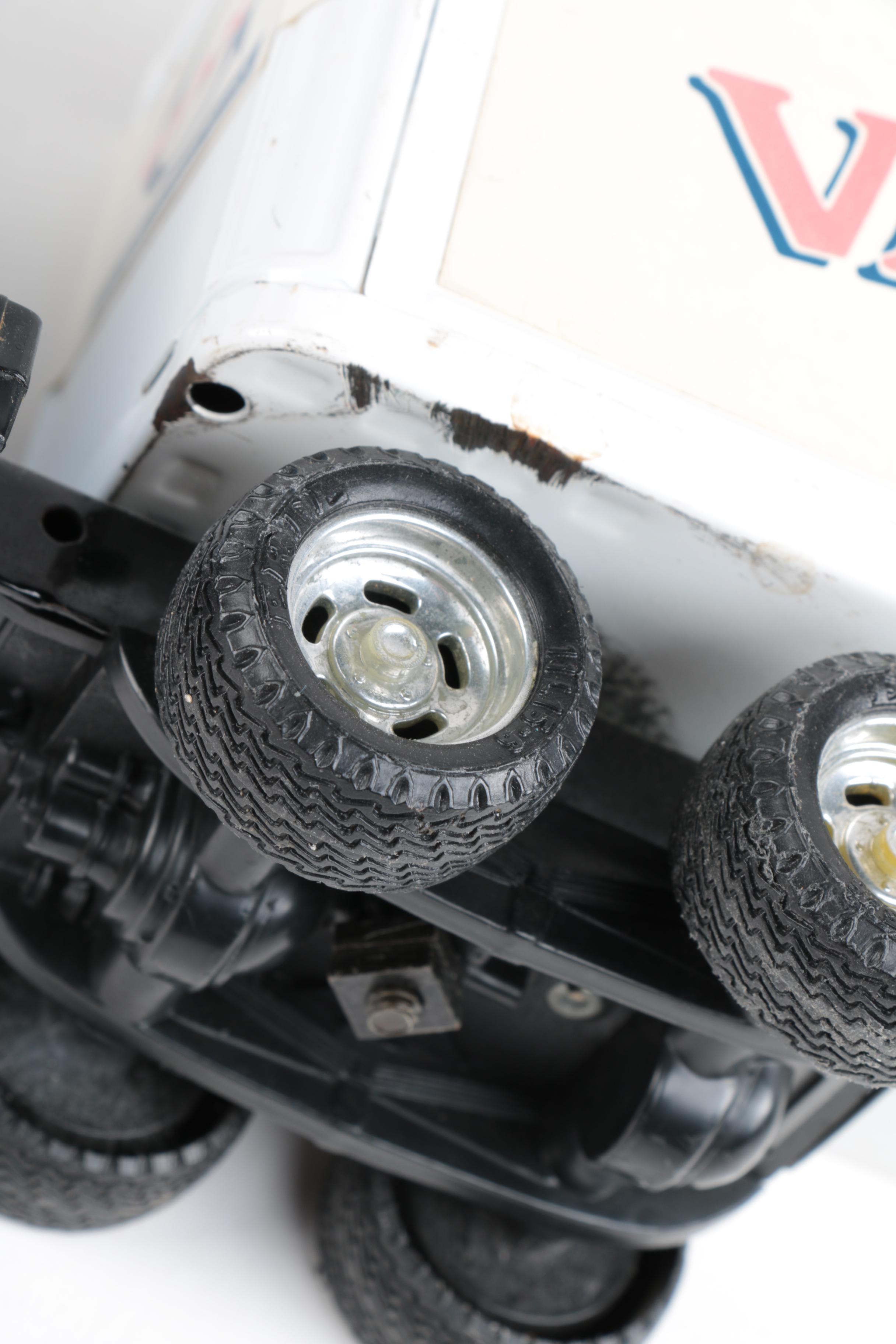 Giant Supermarket Die-Cast Tractor Trailer