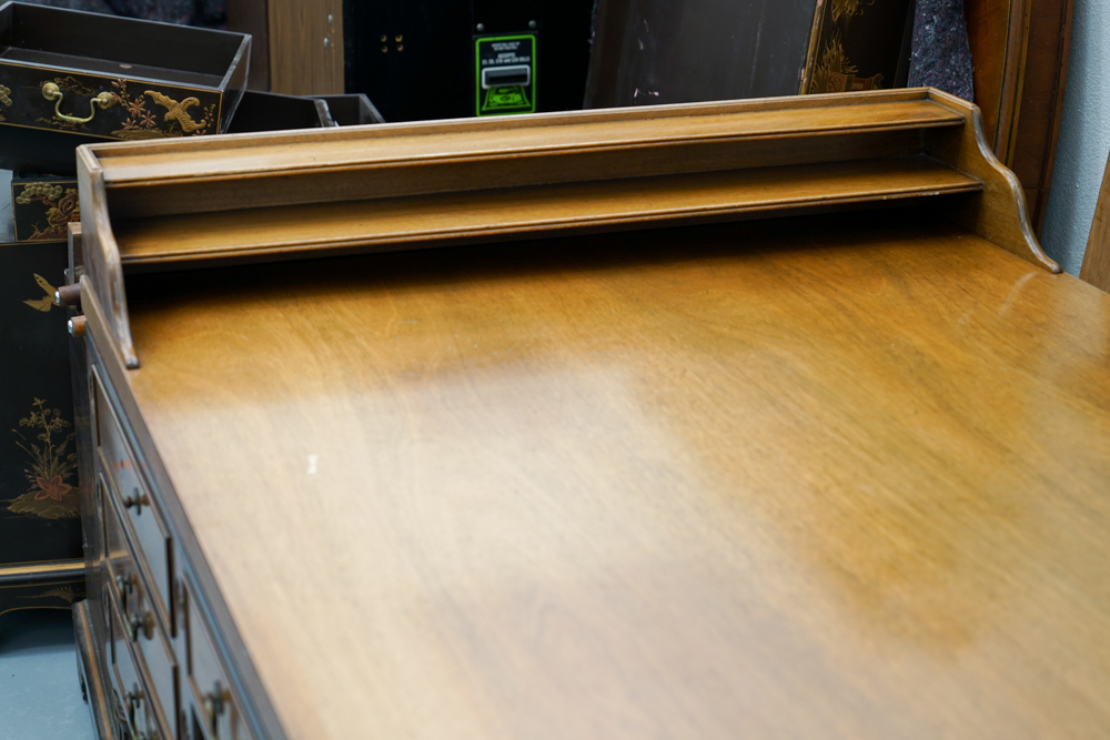 Vintage "George Washington" Desk by Kitinger