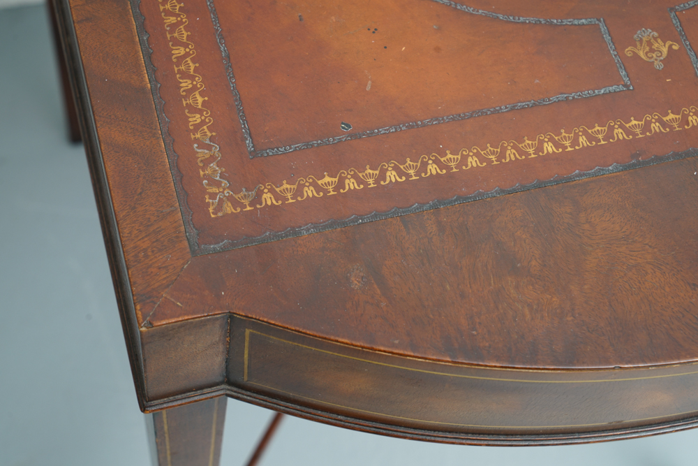 Pair of Vintage Federal Style End Tables