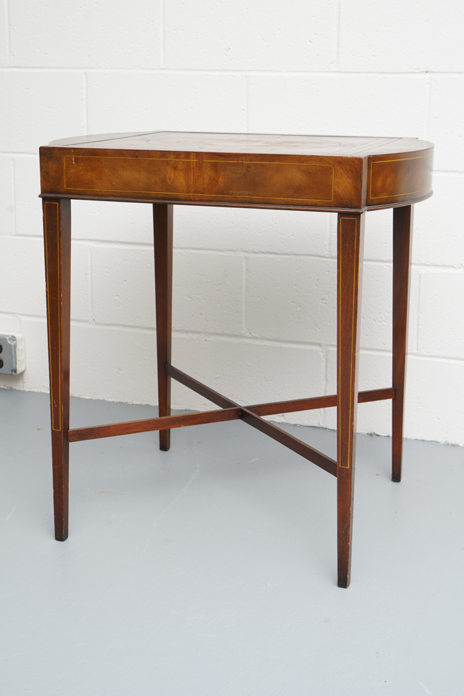 Pair of Vintage Federal Style End Tables