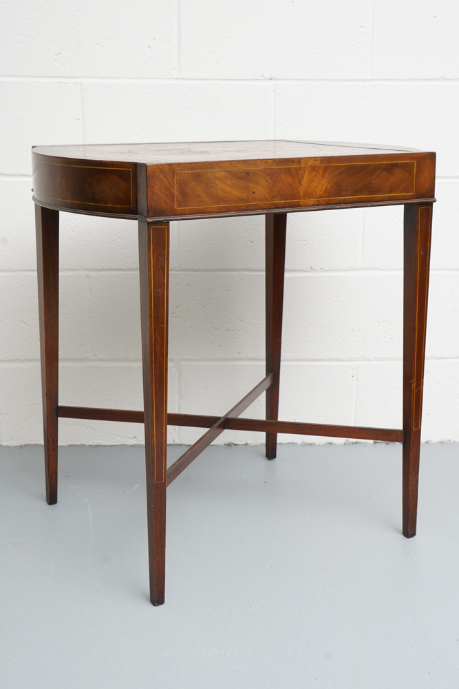 Pair of Vintage Federal Style End Tables