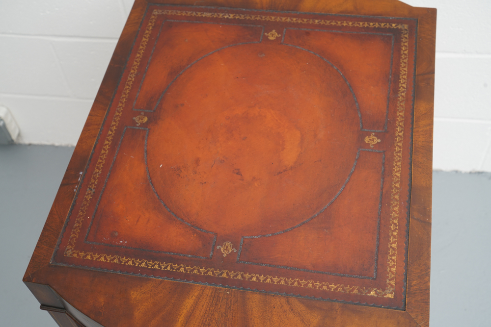 Pair of Vintage Federal Style End Tables