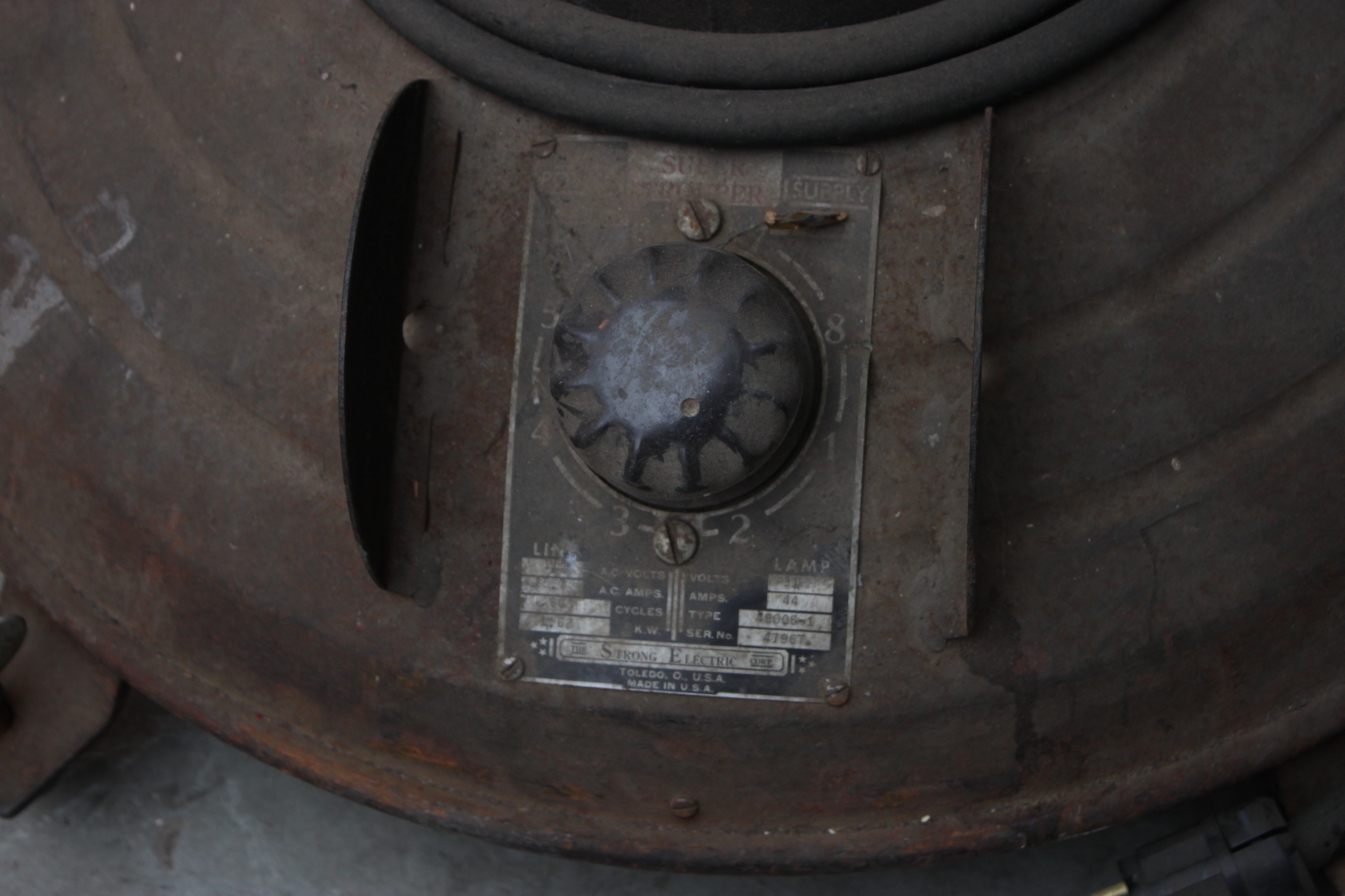 Vintage Strong Electric "Super Trouper" Electric Spotlight Stand