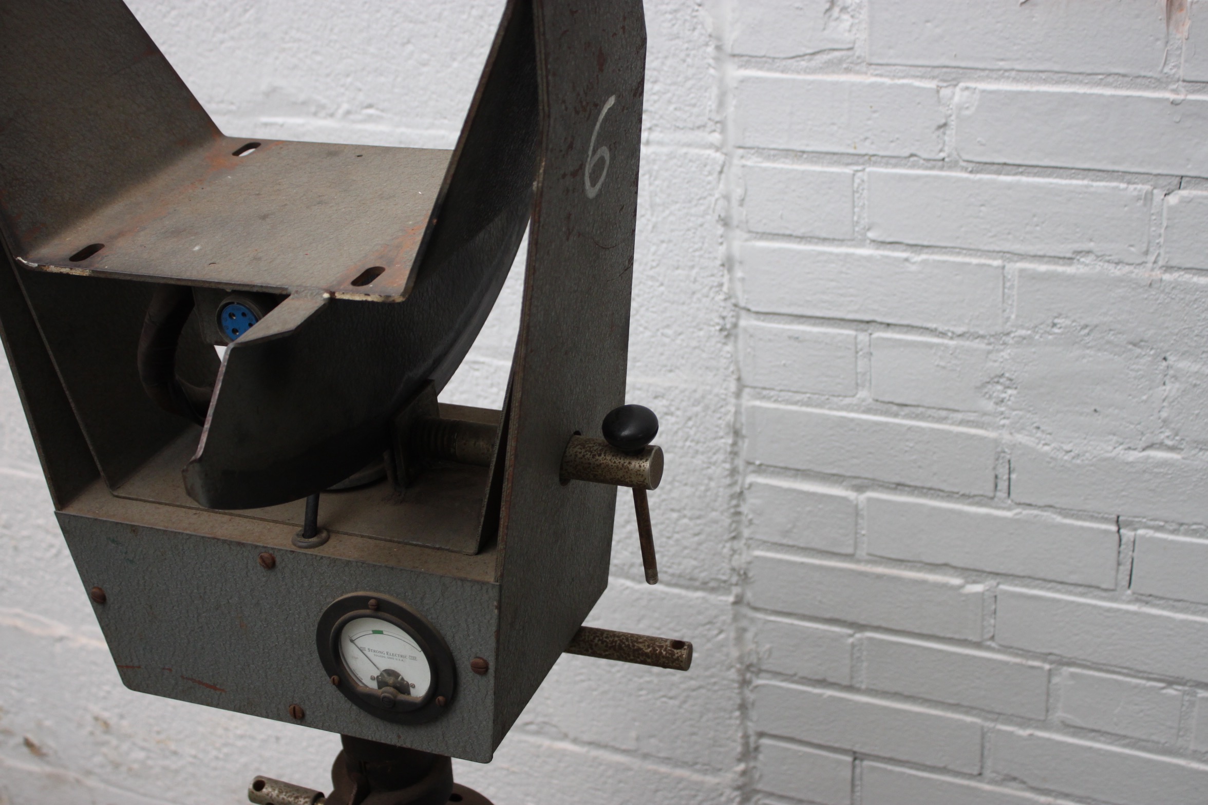 Vintage Strong Electric "Super Trouper" Electric Spotlight Stand