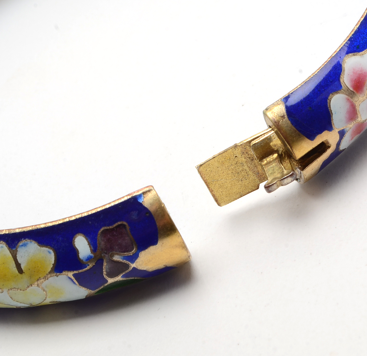 Chinese Cloisonné Enamel Demi-Parure Jewelry Set