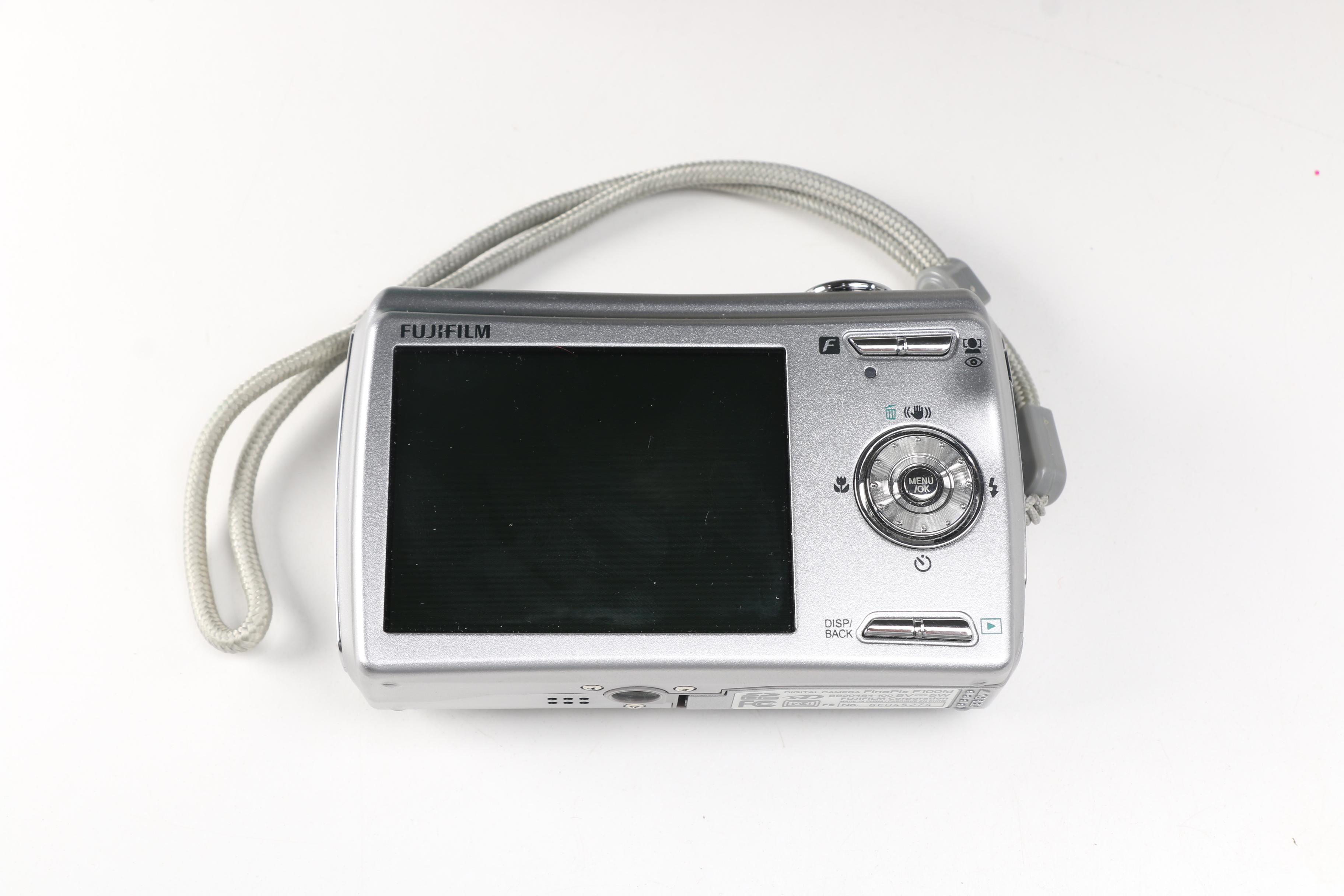 FujiFilm FinePix F100 Digital Camera