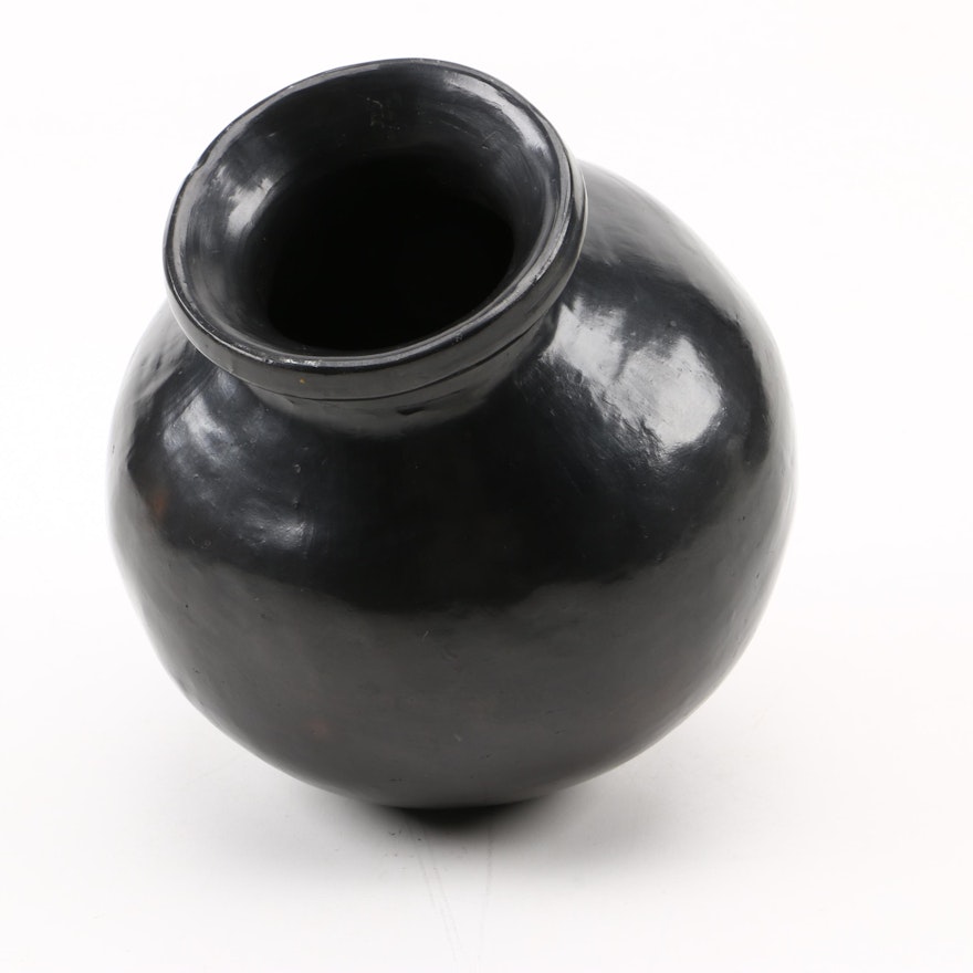 Handbuilt and Burnished Oaxaca-Style Vase