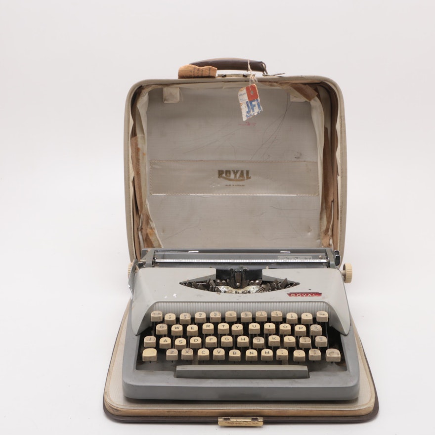 Vintage Royal "Signet" Typewriter