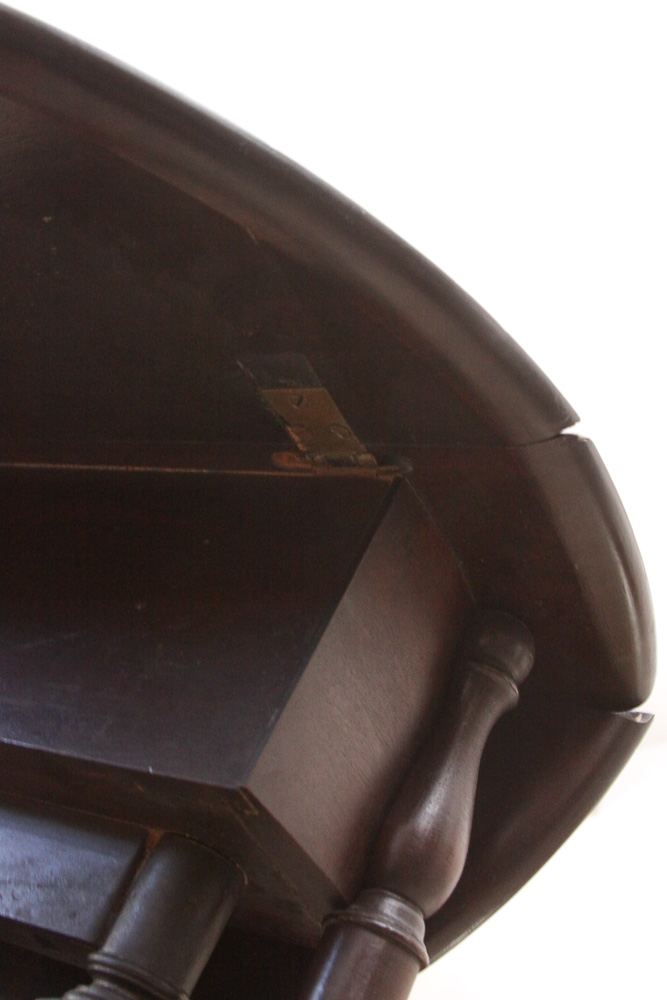 Vintage Mahogany Gate-Leg Table