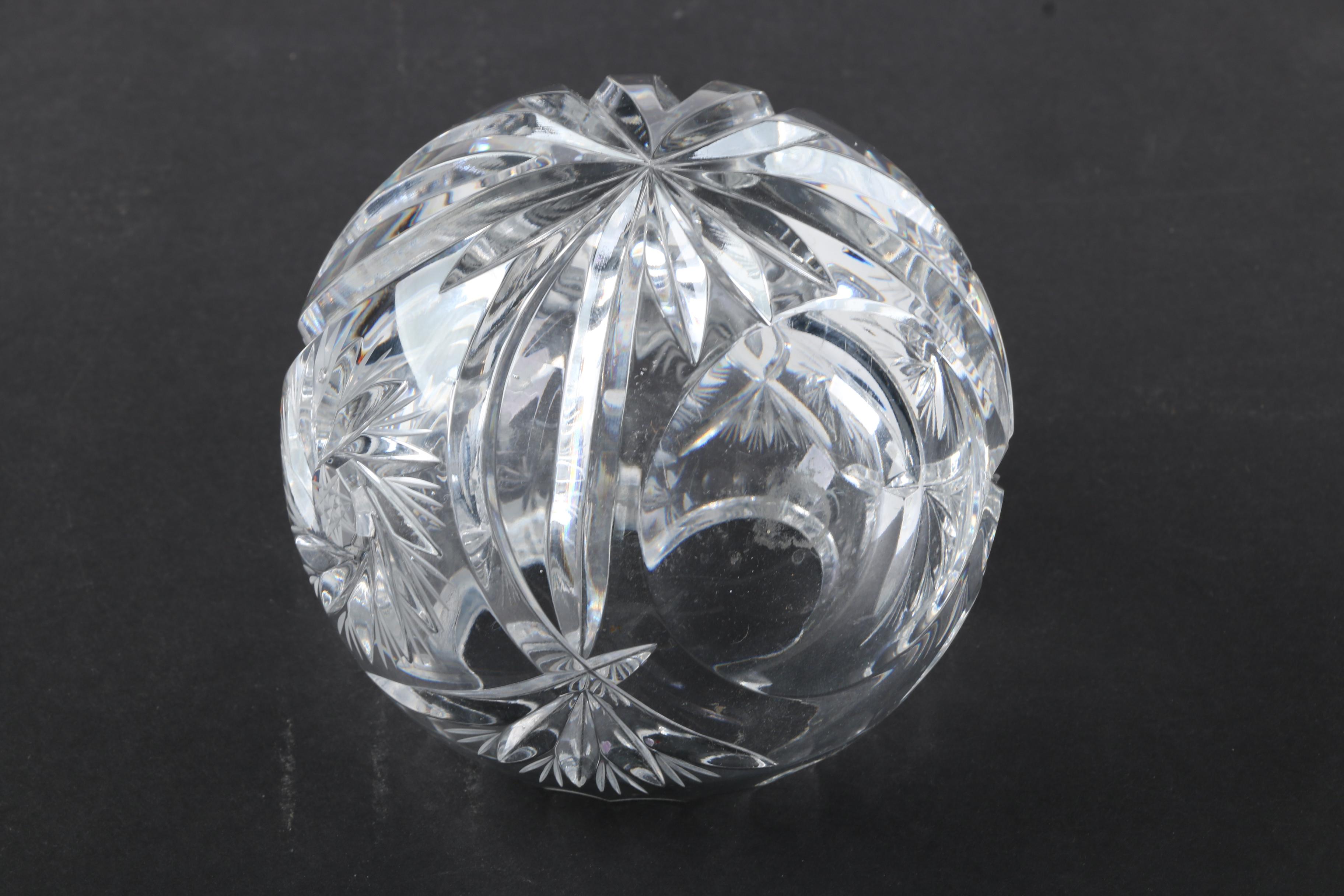 Crystal Decor Featuring Shannon Clock