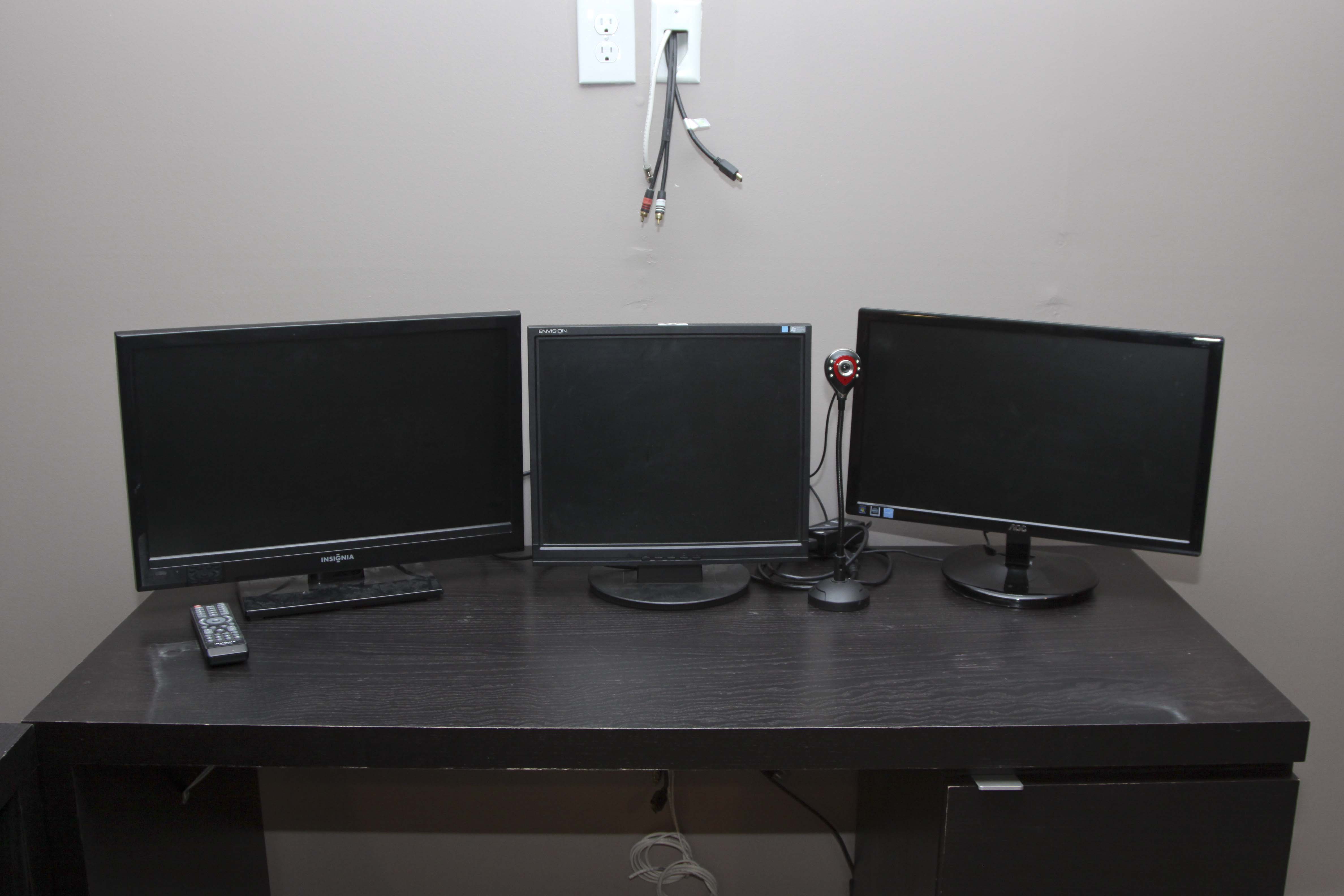 Insignia LCD 20" Television Monitors and Web Cam
