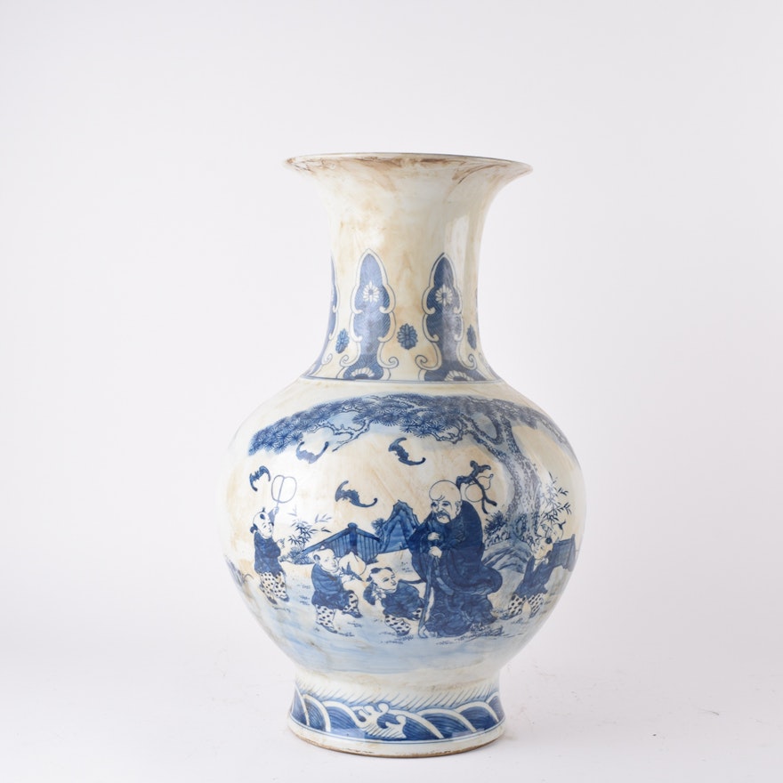 Ceramic Chinese Blue and White Vase