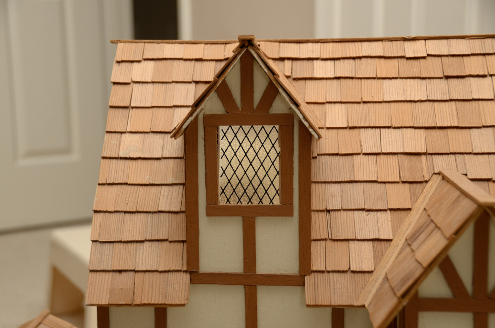 Vintage Craftsman Style Furnished Dollhouse