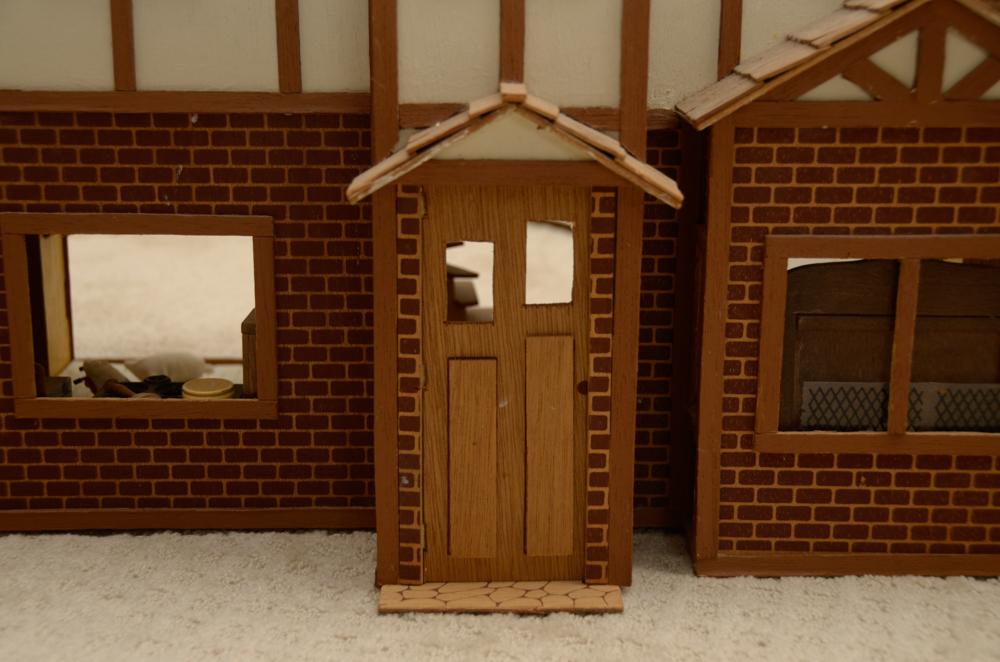 Vintage Craftsman Style Furnished Dollhouse