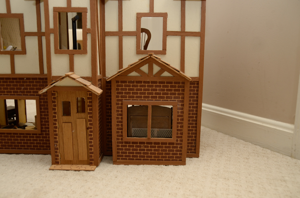 Vintage Craftsman Style Furnished Dollhouse