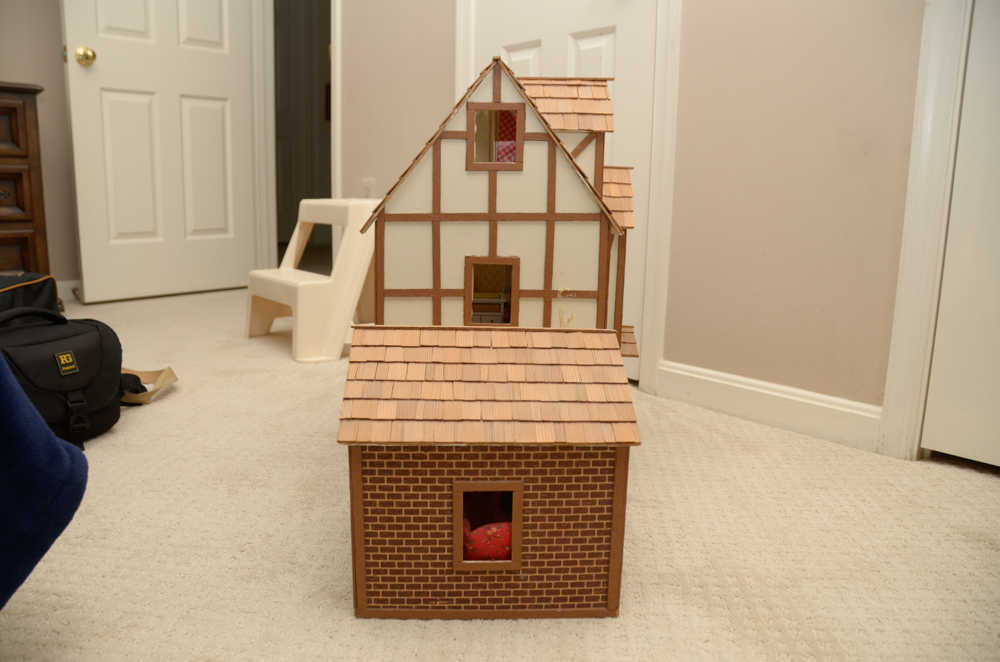 Vintage Craftsman Style Furnished Dollhouse