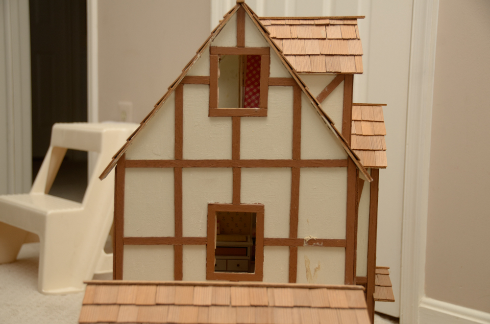 Vintage Craftsman Style Furnished Dollhouse